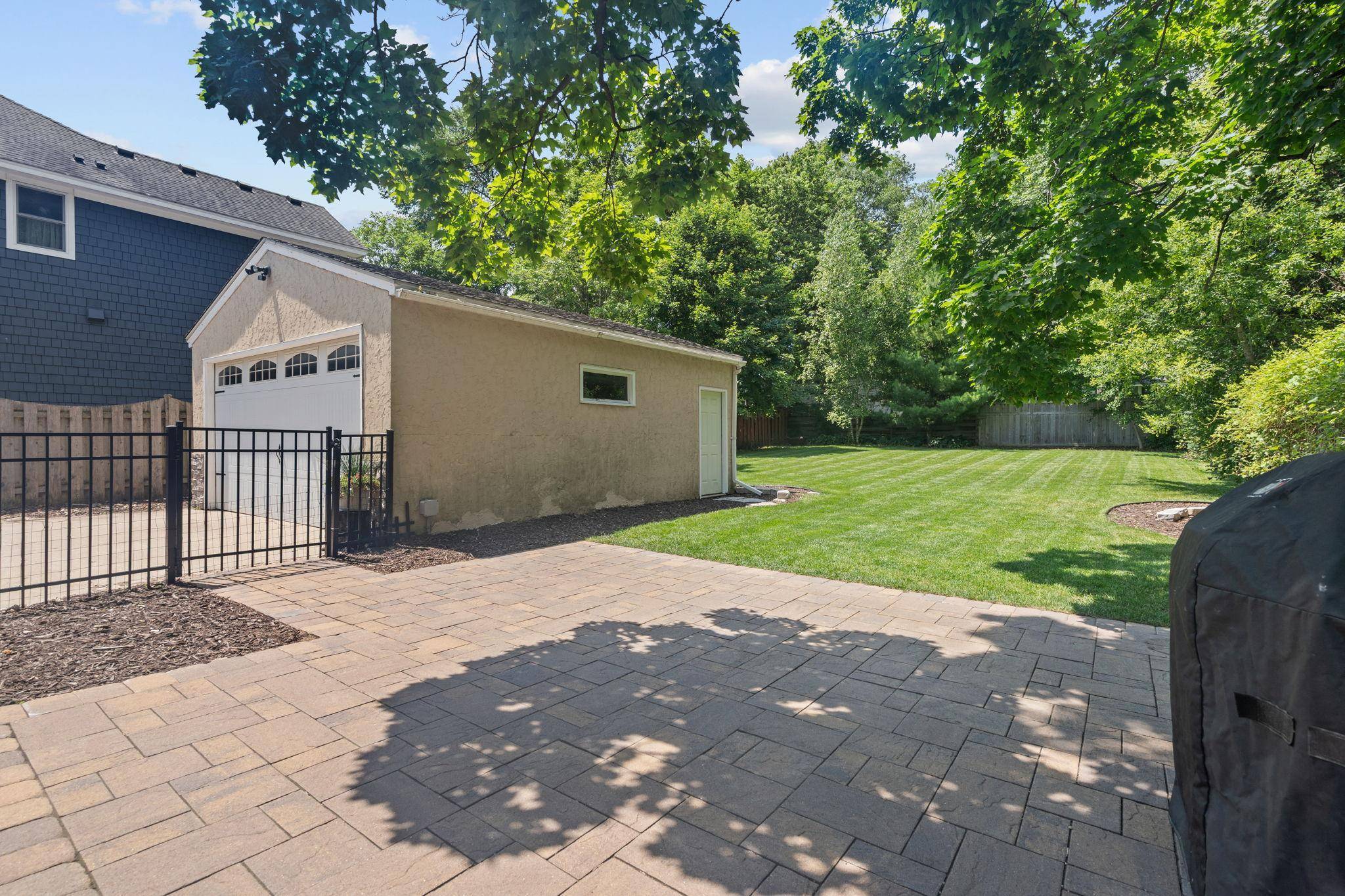 219 Chicago AVE N, Wayzata, MN 55391