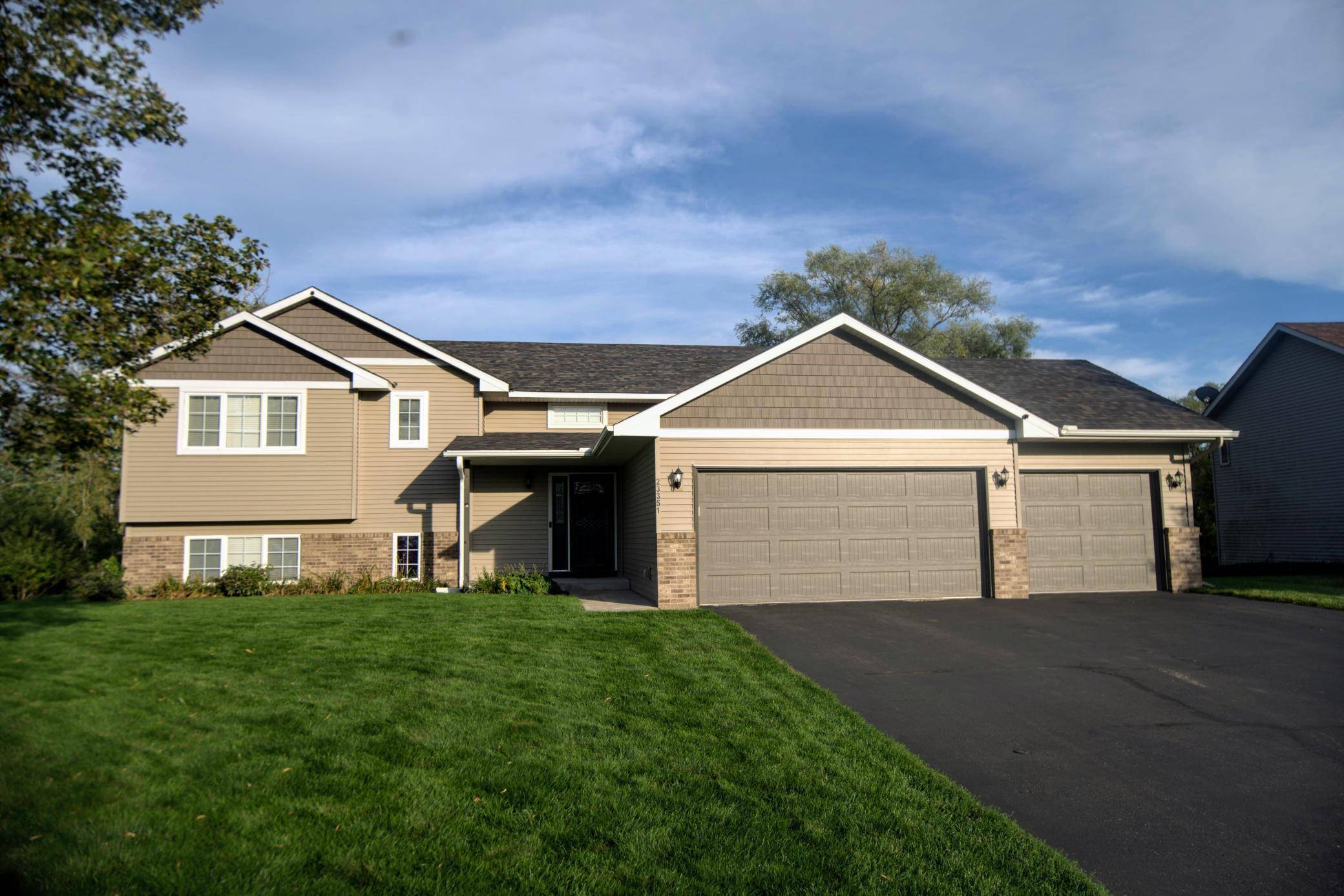 23351 Arrowhead ST NW, Saint Francis, MN 55070