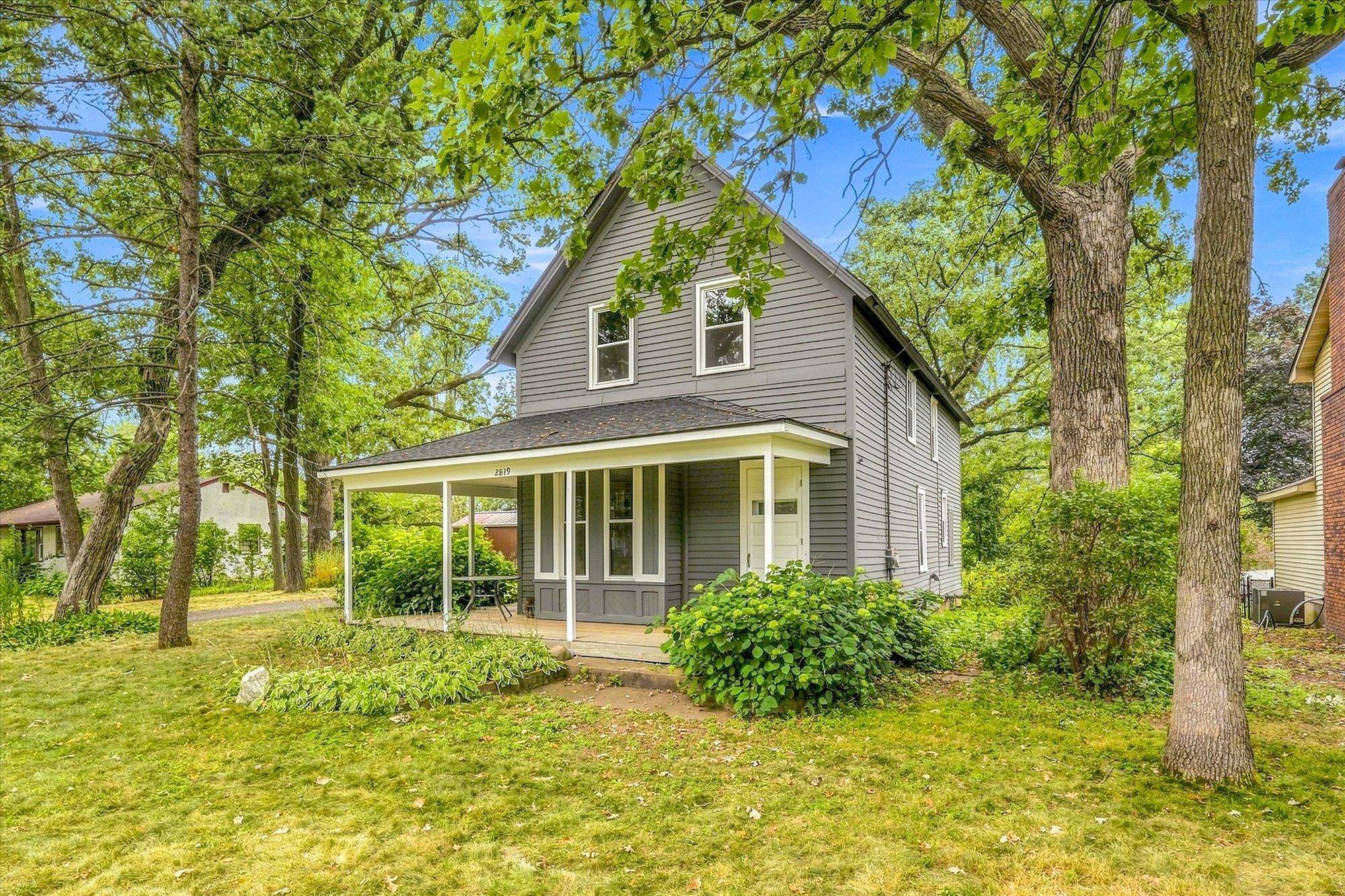 2819 Helen ST N, North Saint Paul, MN 55109
