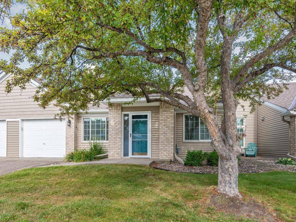 569 Mission Hills DR, Chanhassen, MN 55317