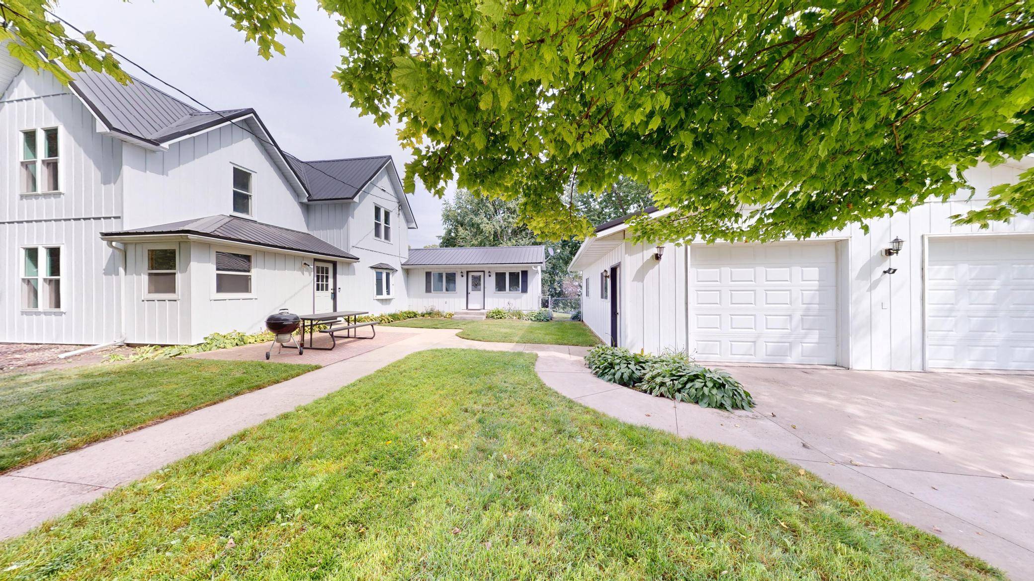 10698 625th AVE, Emmons, MN 56029