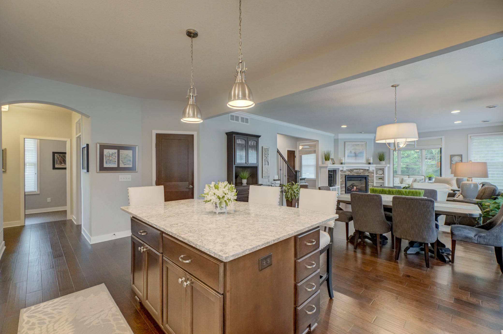 1335 Palisade PATH, Woodbury, MN 55129