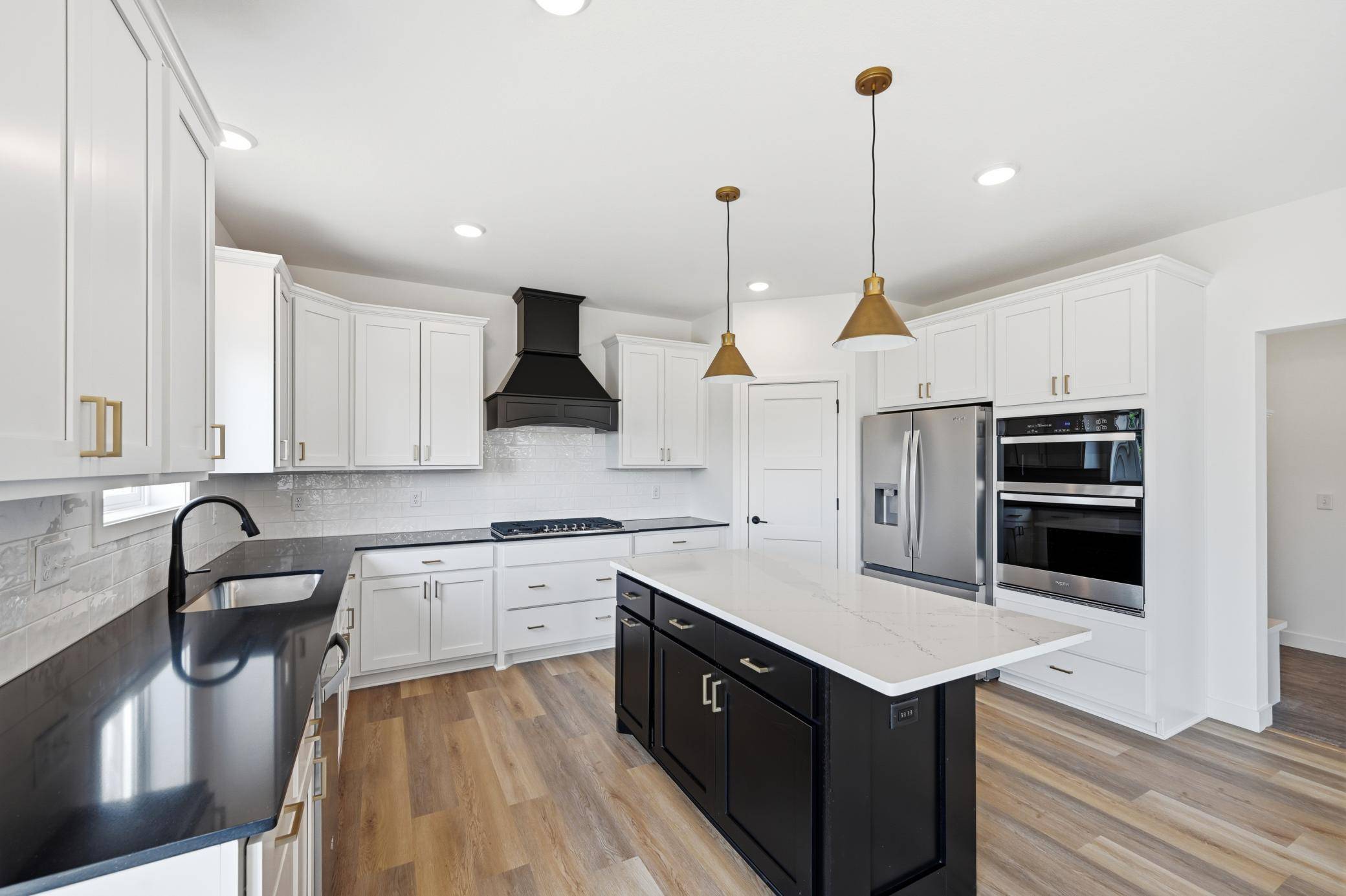 819 Walnut Grove LN, Hanover, MN 55341