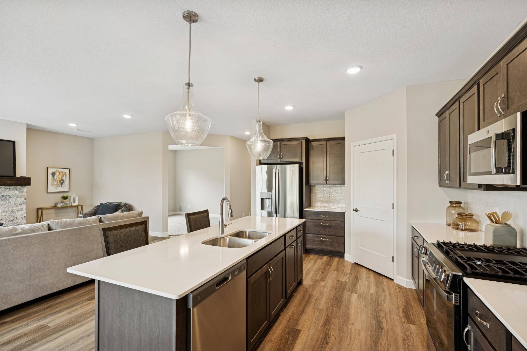 227 Emmy LN, Hanover, MN 55341