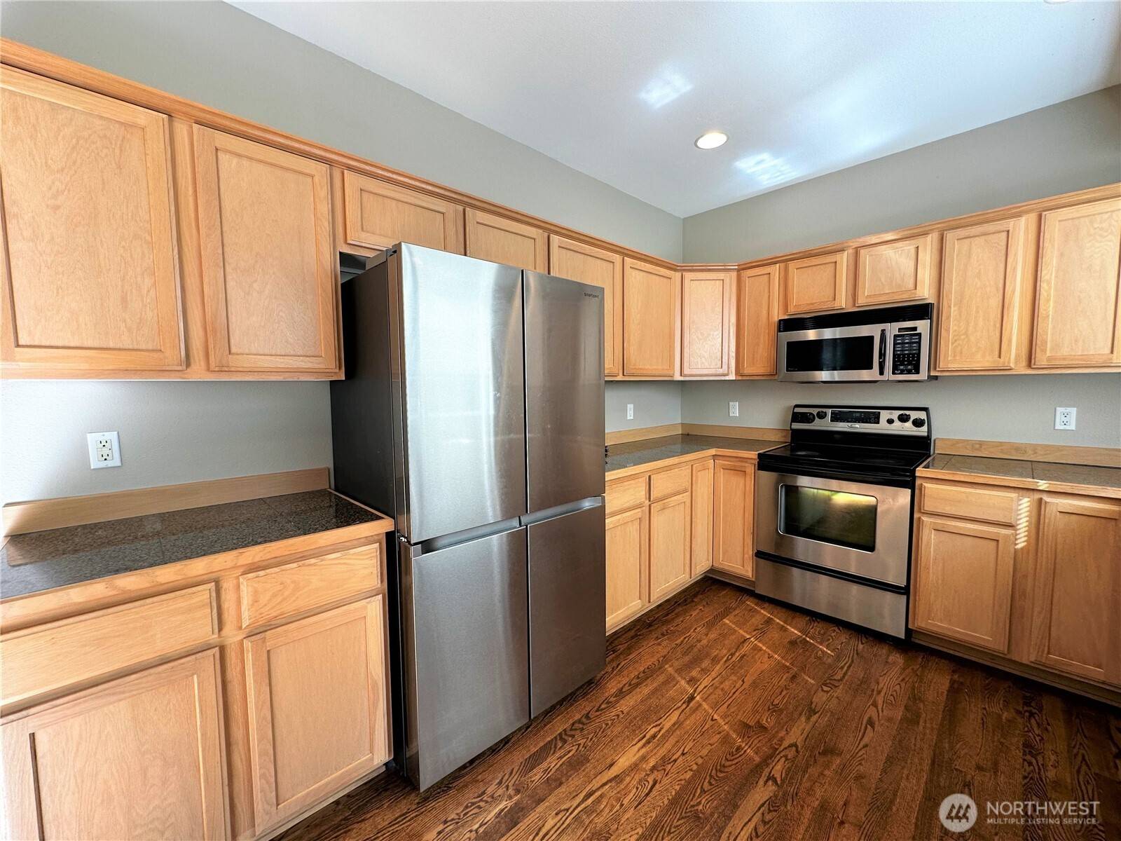 20431 SE 261st PL, Covington, WA 98042