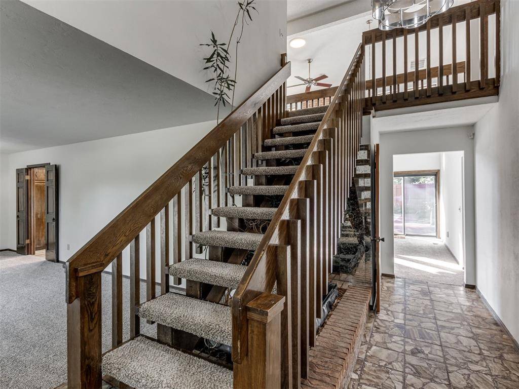 9220 Sutton PL, Oklahoma City, OK 73132