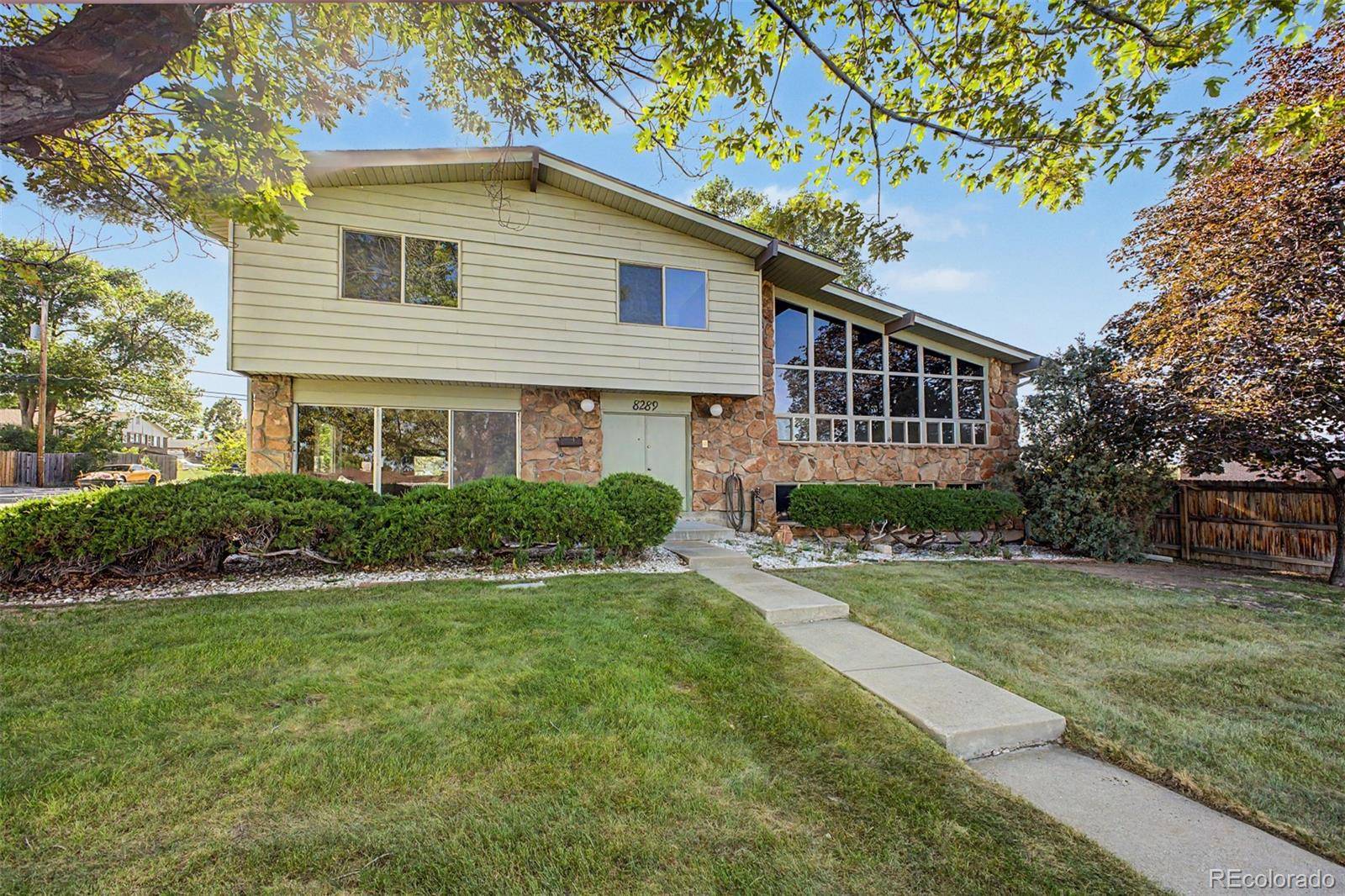 8289 Greenwood BLVD, Denver, CO 80221
