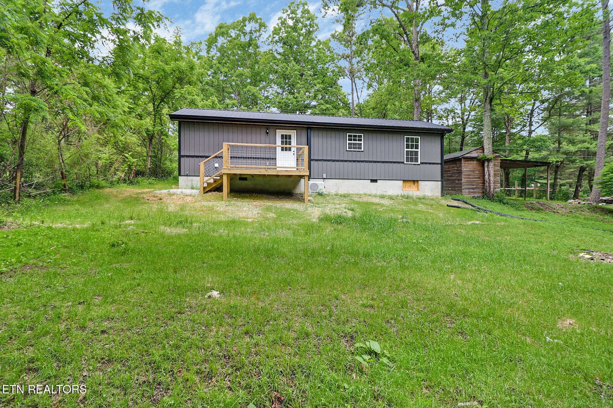 116 Joe Voiles Rd, Jamestown, TN 38556