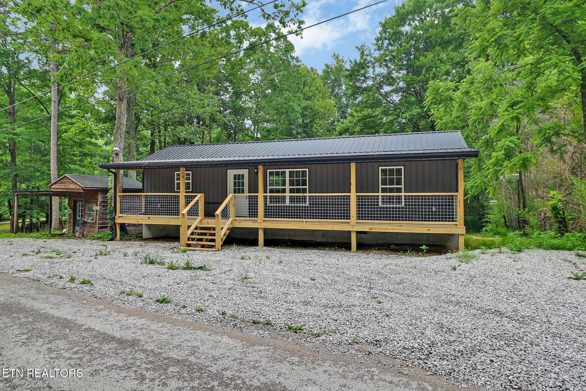 116 Joe Voiles Rd, Jamestown, TN 38556
