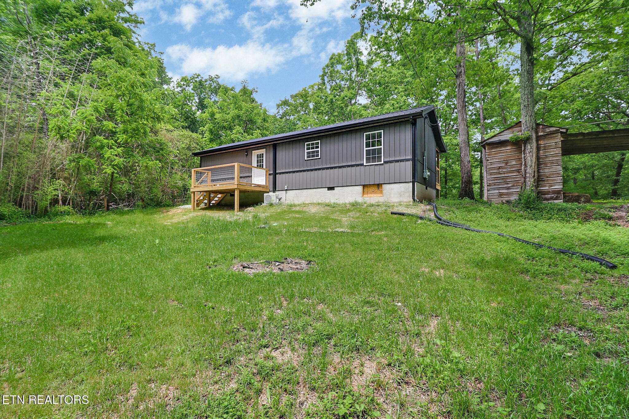 116 Joe Voiles Rd, Jamestown, TN 38556