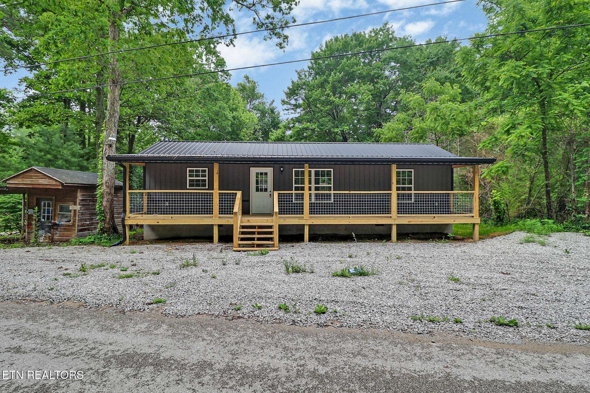 116 Joe Voiles Rd, Jamestown, TN 38556
