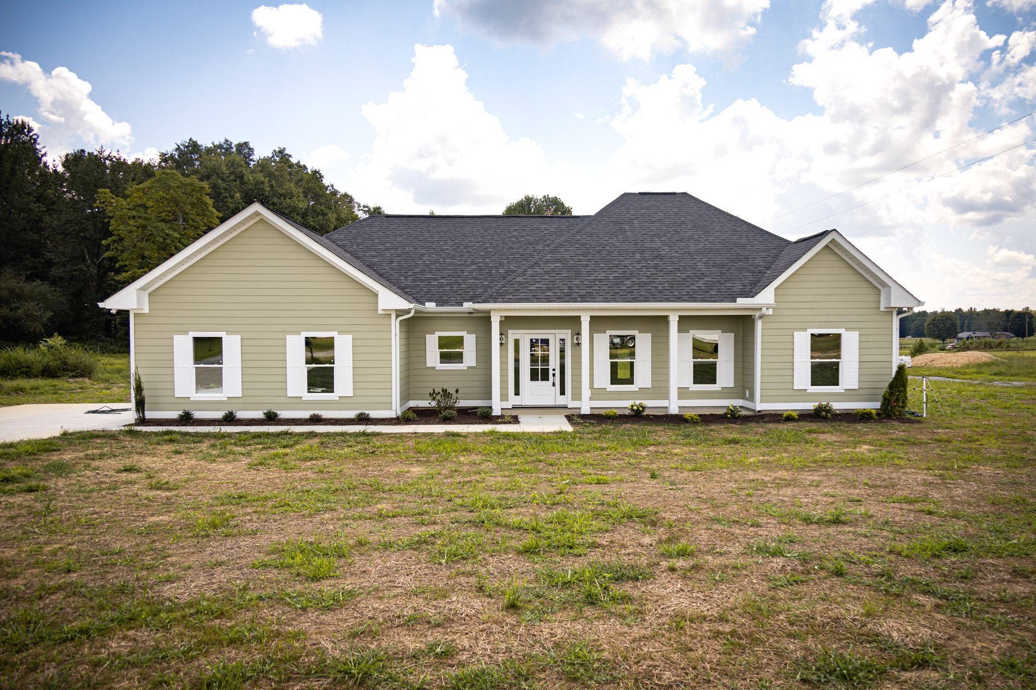 1147 Spry Rd, Bradyville, TN 37026