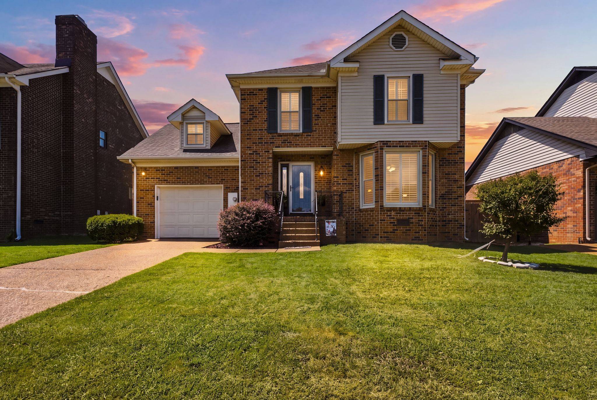 402 N Cameron Ct, Hermitage, TN 37076