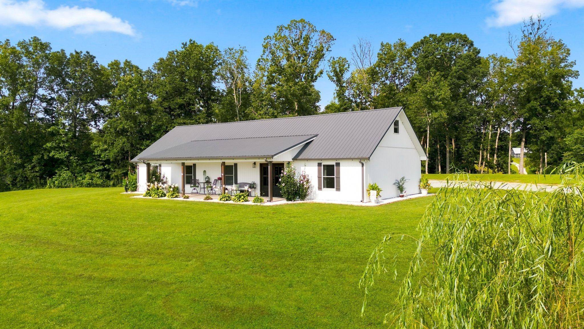 1043 Murphy Hollow Road, Vanleer, TN 37181