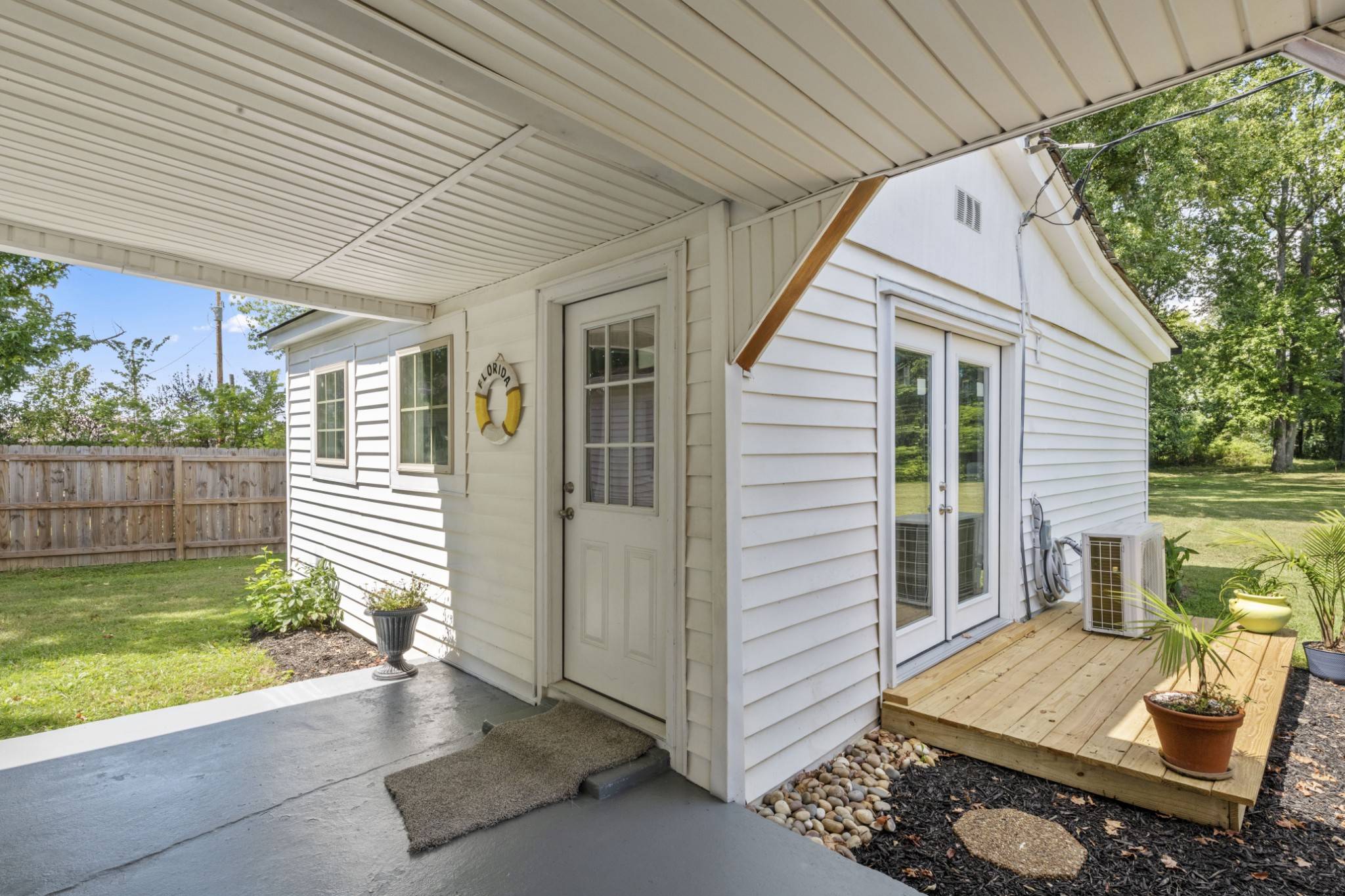 529 W Market St, Portland, TN 37148