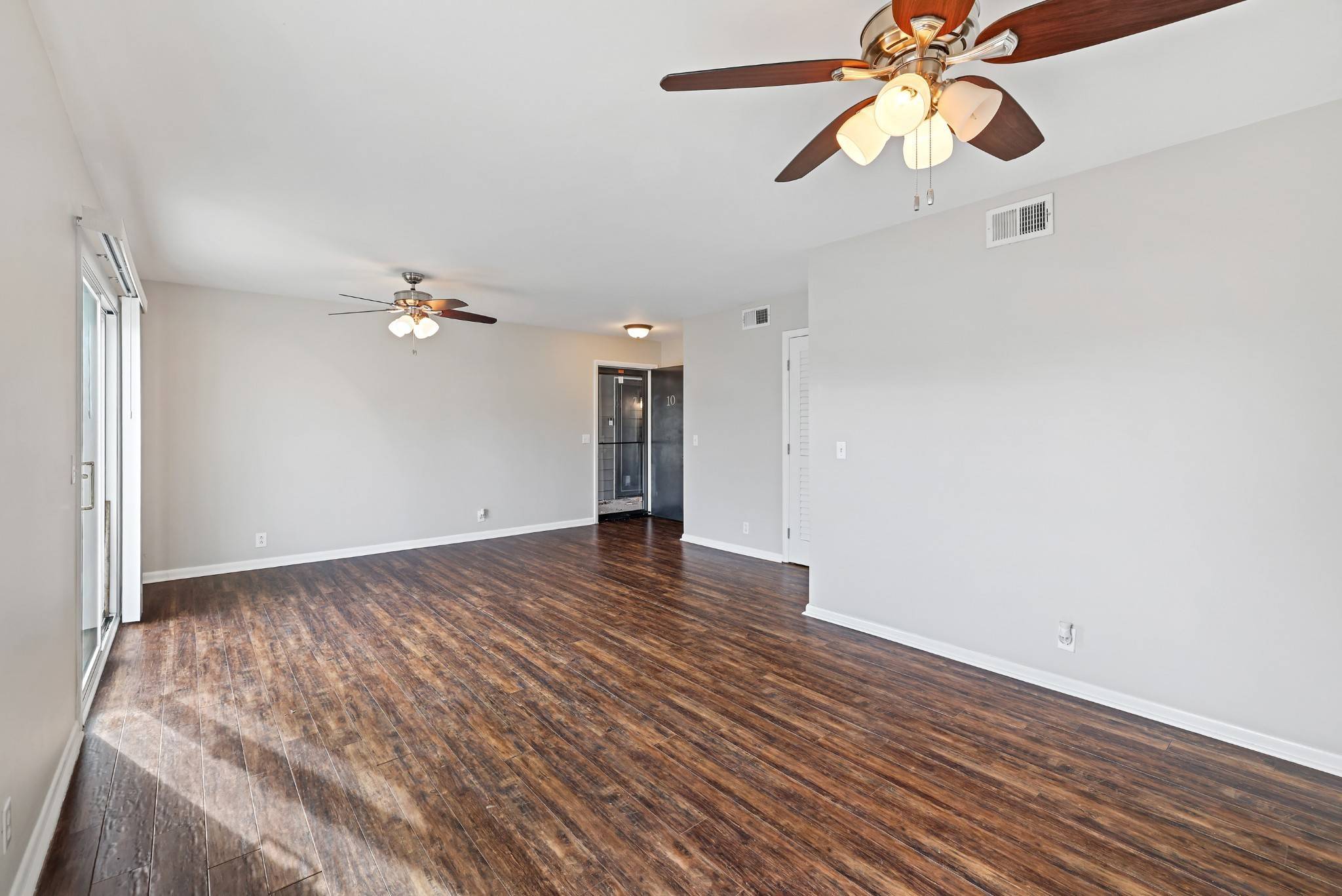 1900 Richard Jones Rd #V10, Nashville, TN 37215