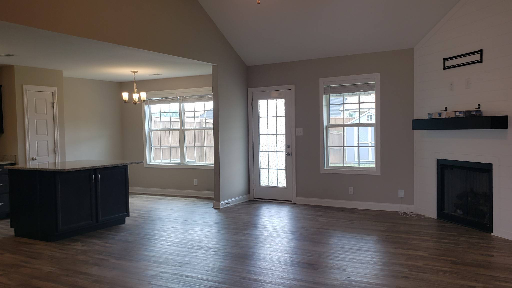 1944 Sydney Louise Dr, Clarksville, TN 37042