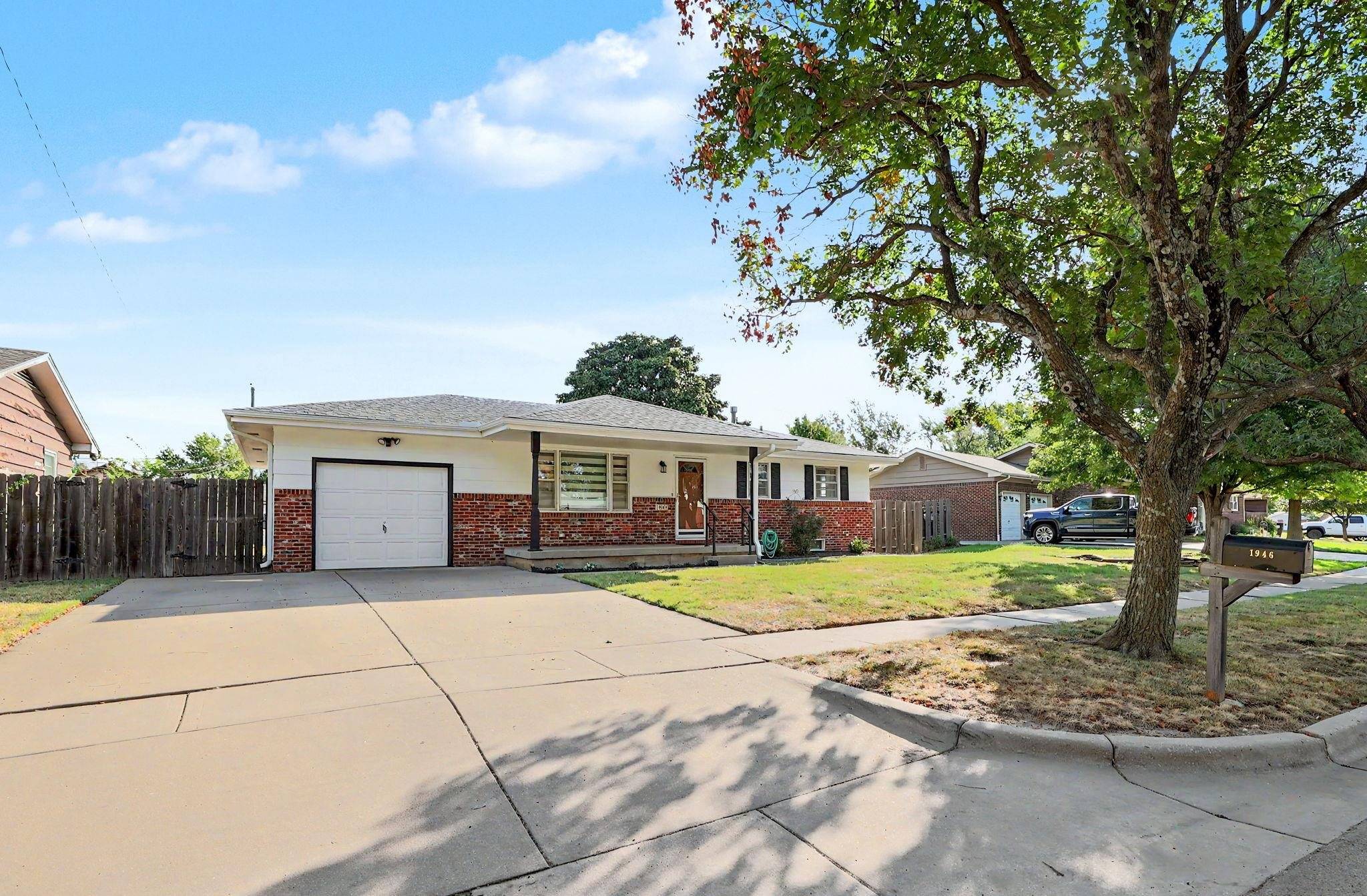 1946 W Greenfield St, Wichita, KS 67217
