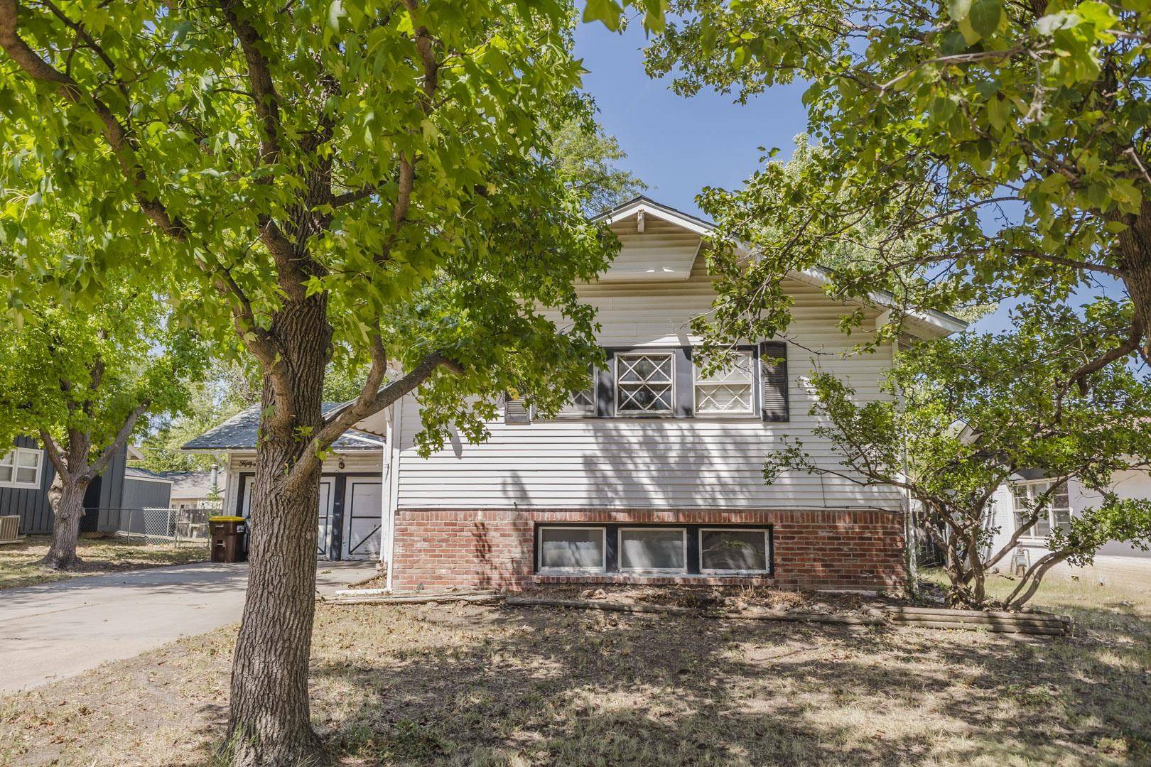 5726 Hanover St., Wichita, KS 67220