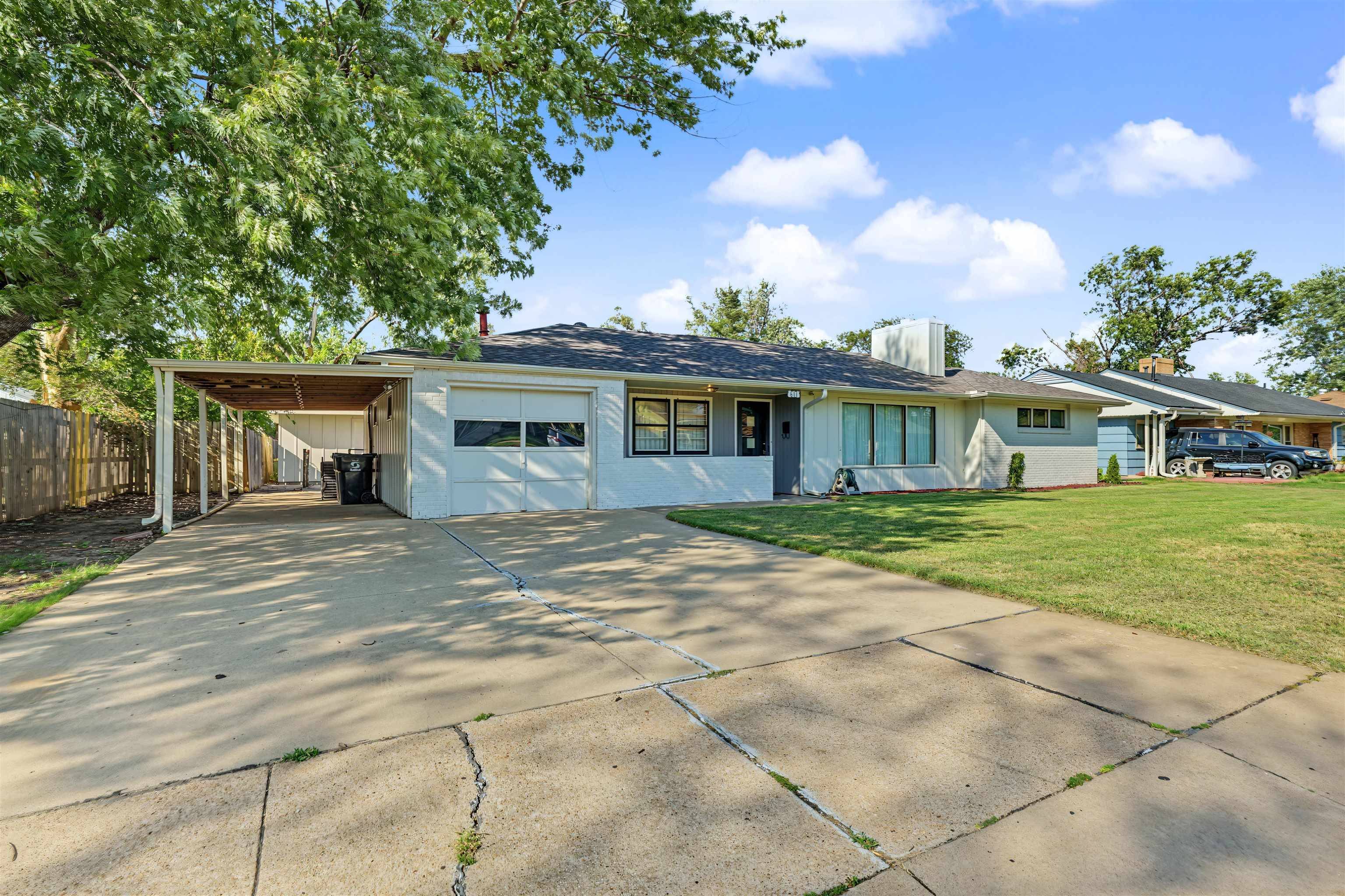 611 Morningside Dr., Salina, KS 67401