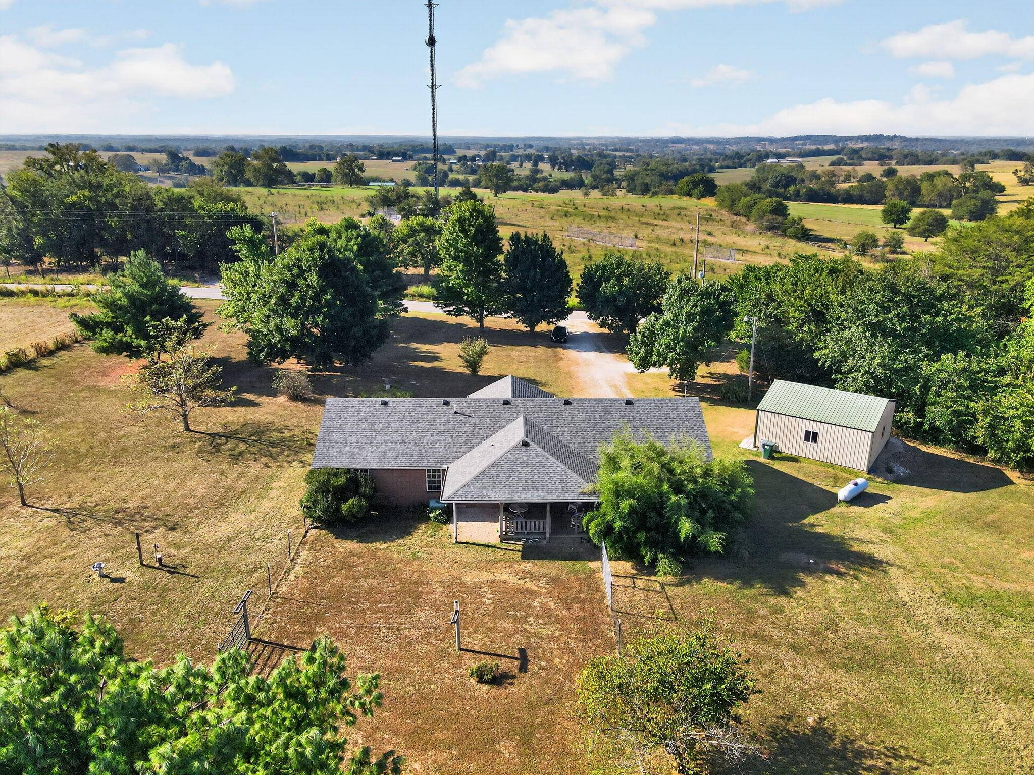 11175 W Farm Road 36, Walnut Grove, MO 65770