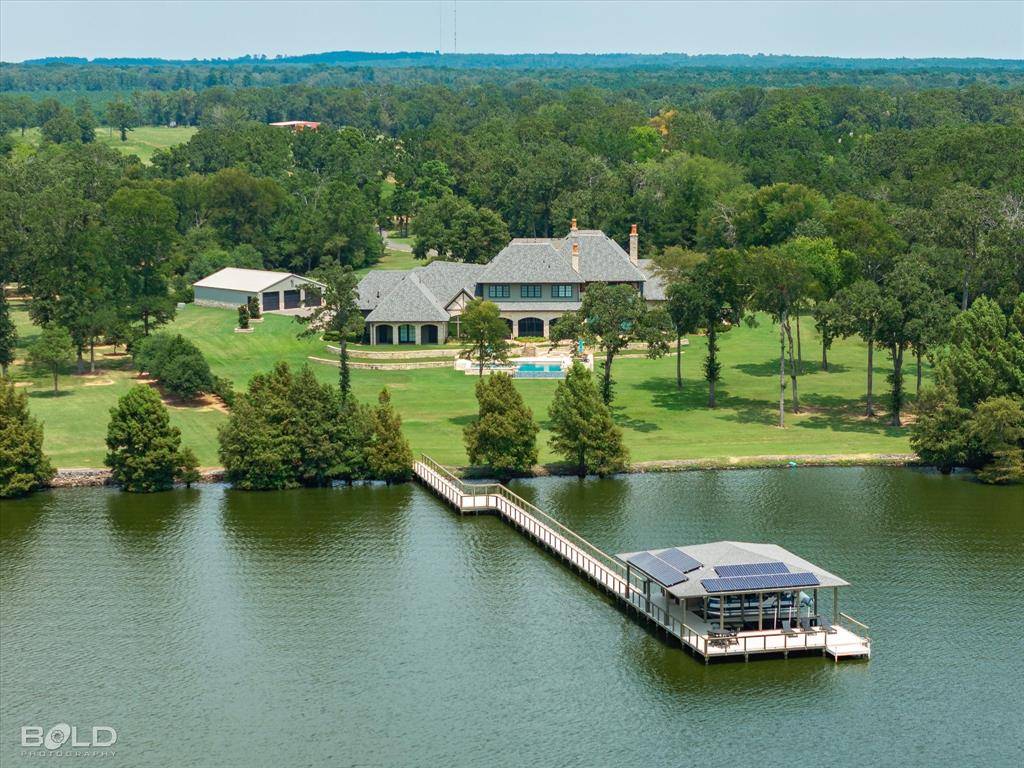 6731 N Lakeshore Drive, Shreveport, LA 71107