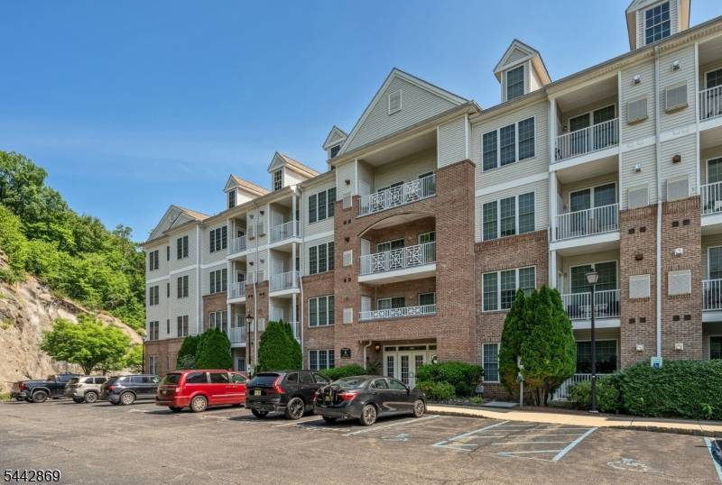 6303 Brookhaven Ct #303, Riverdale Boro, NJ 07457