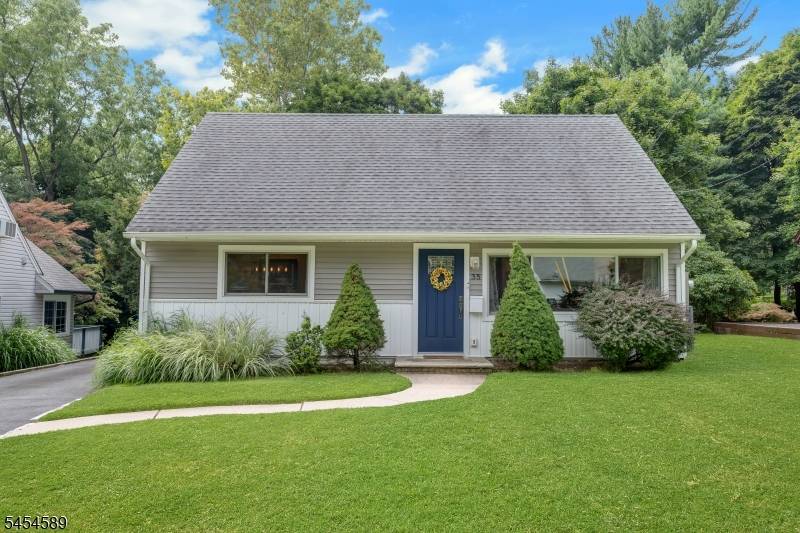 35 Sunrise Ter, Cedar Grove Twp., NJ 07009