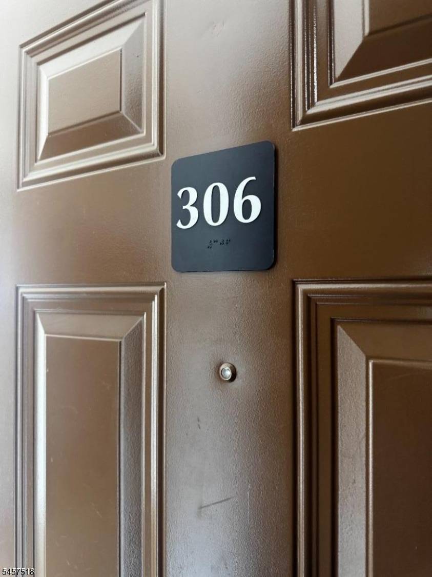 190 Culver Ave #306, Jersey City, NJ 07305