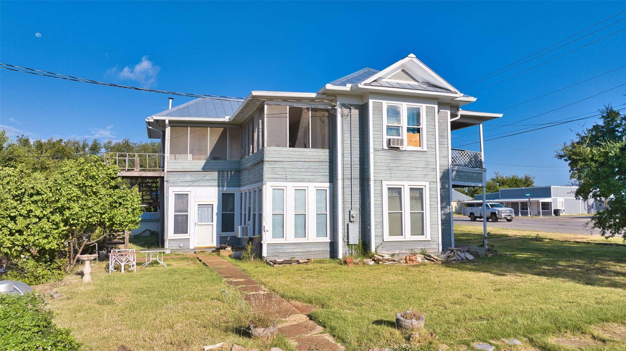 505 Ft McKavitt ST, Mason, TX 76856