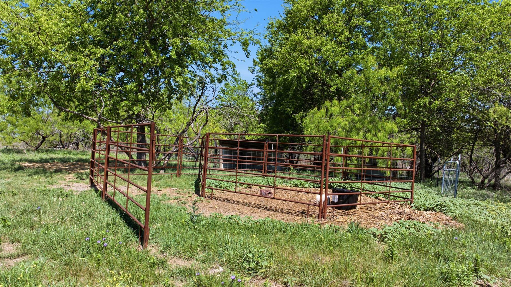 6947 Moody RD, Moody, TX 76557