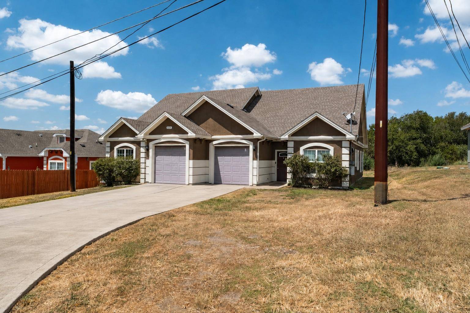 404 Mesa DR, Del Valle, TX 78617