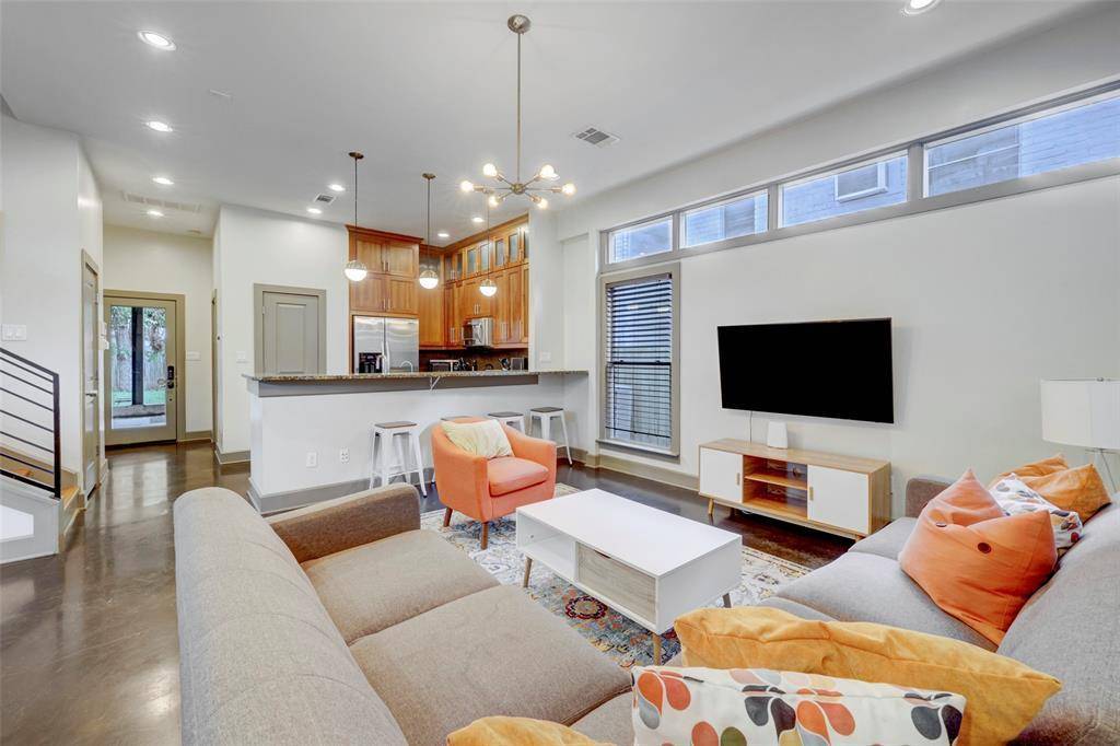 602 W N Loop BLVD #B, Austin, TX 78751