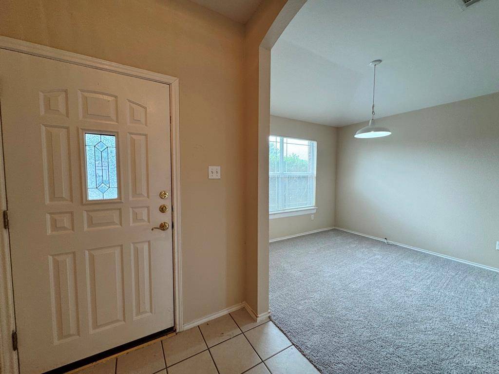 209 Katy B LN, Bastrop, TX 78602