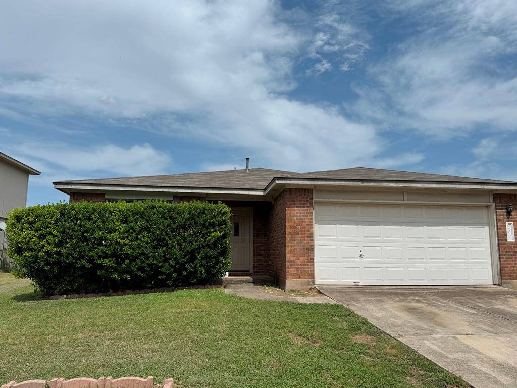 209 Katy B LN, Bastrop, TX 78602