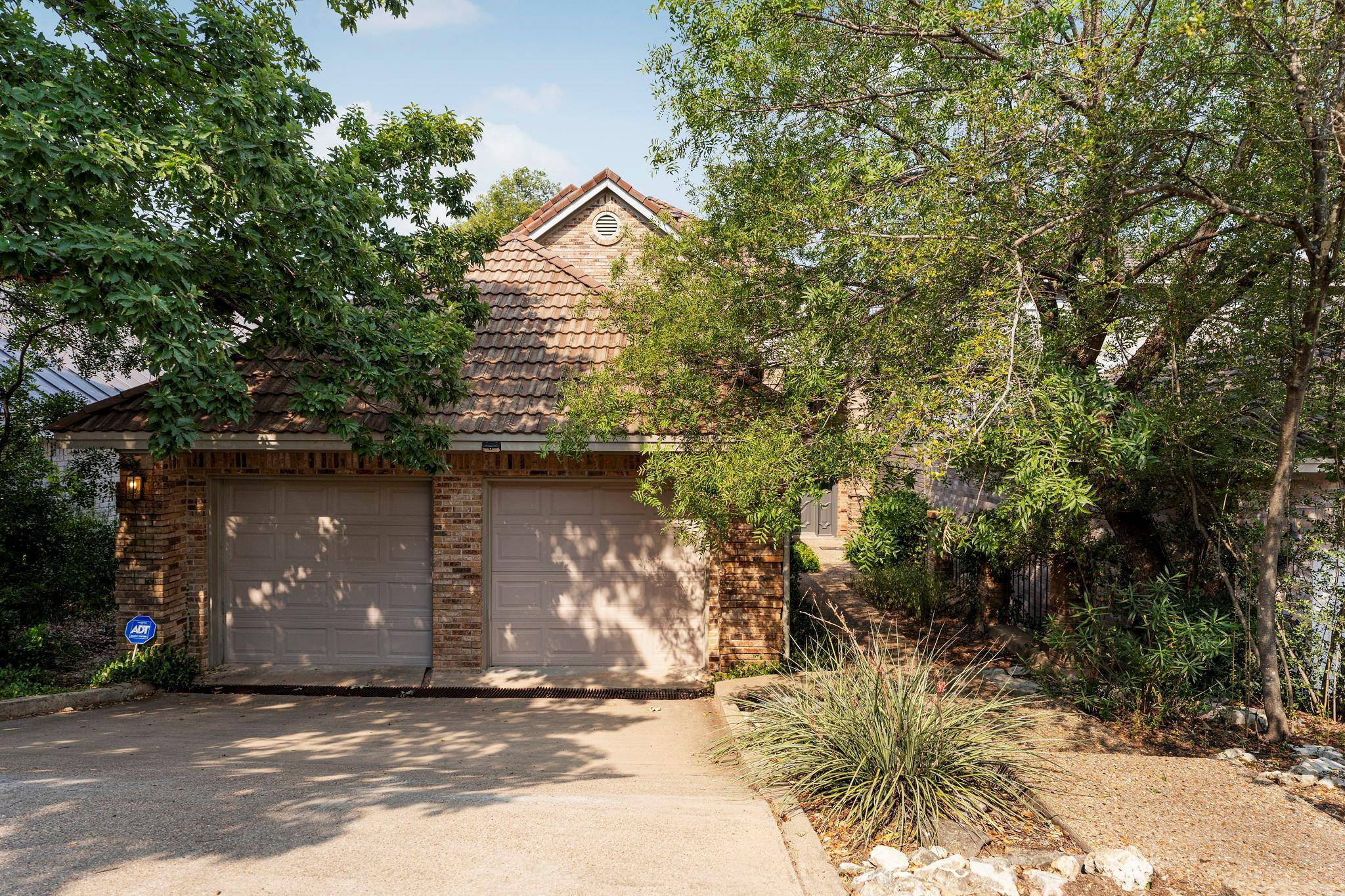 5914 N West PL, Austin, TX 78731
