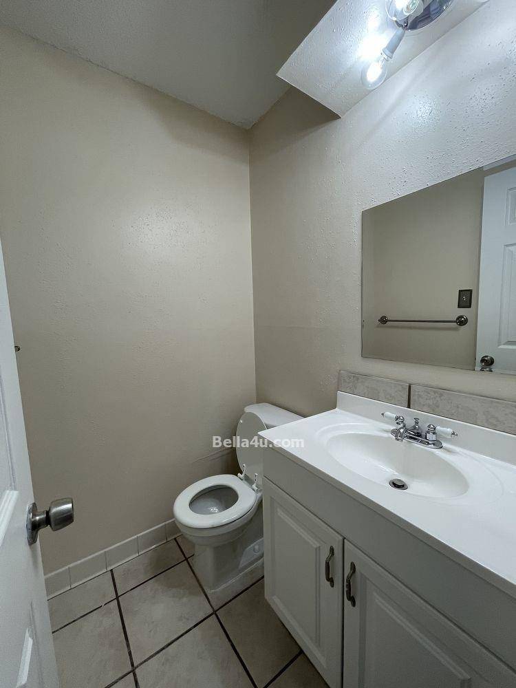 512 Eberhart LN #605, Austin, TX 78745