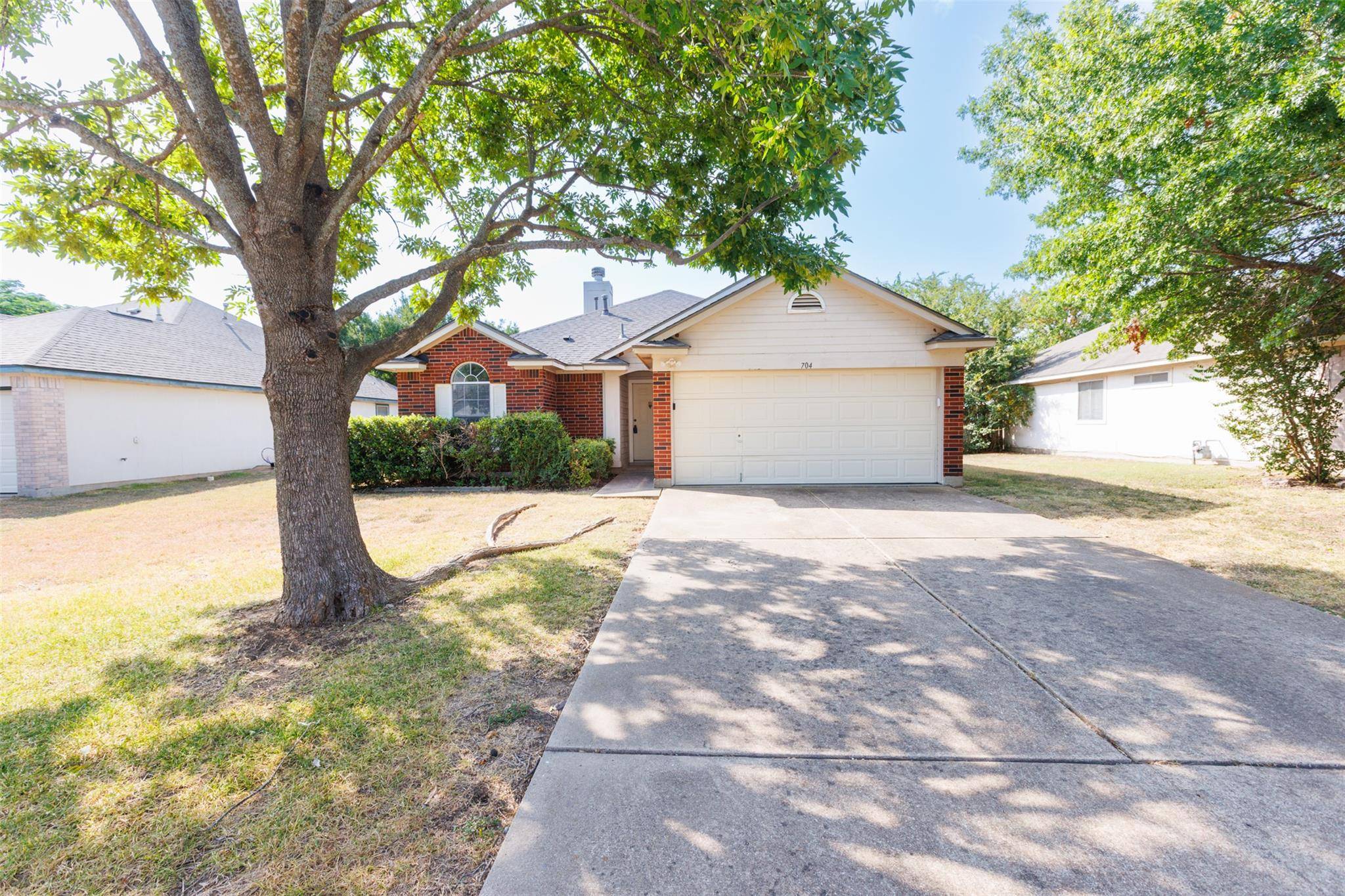 704 Red River LN, Leander, TX 78641