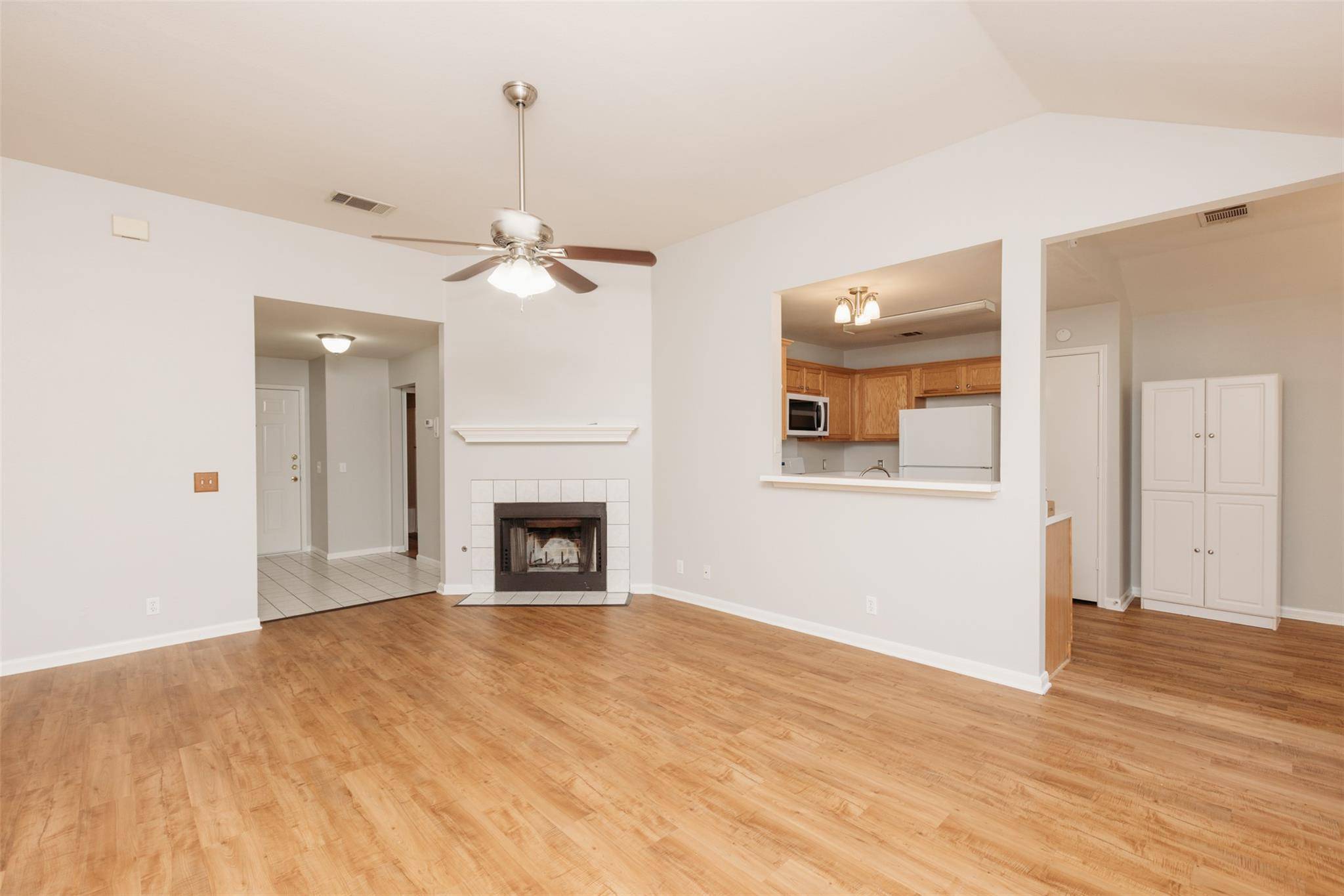 704 Red River LN, Leander, TX 78641