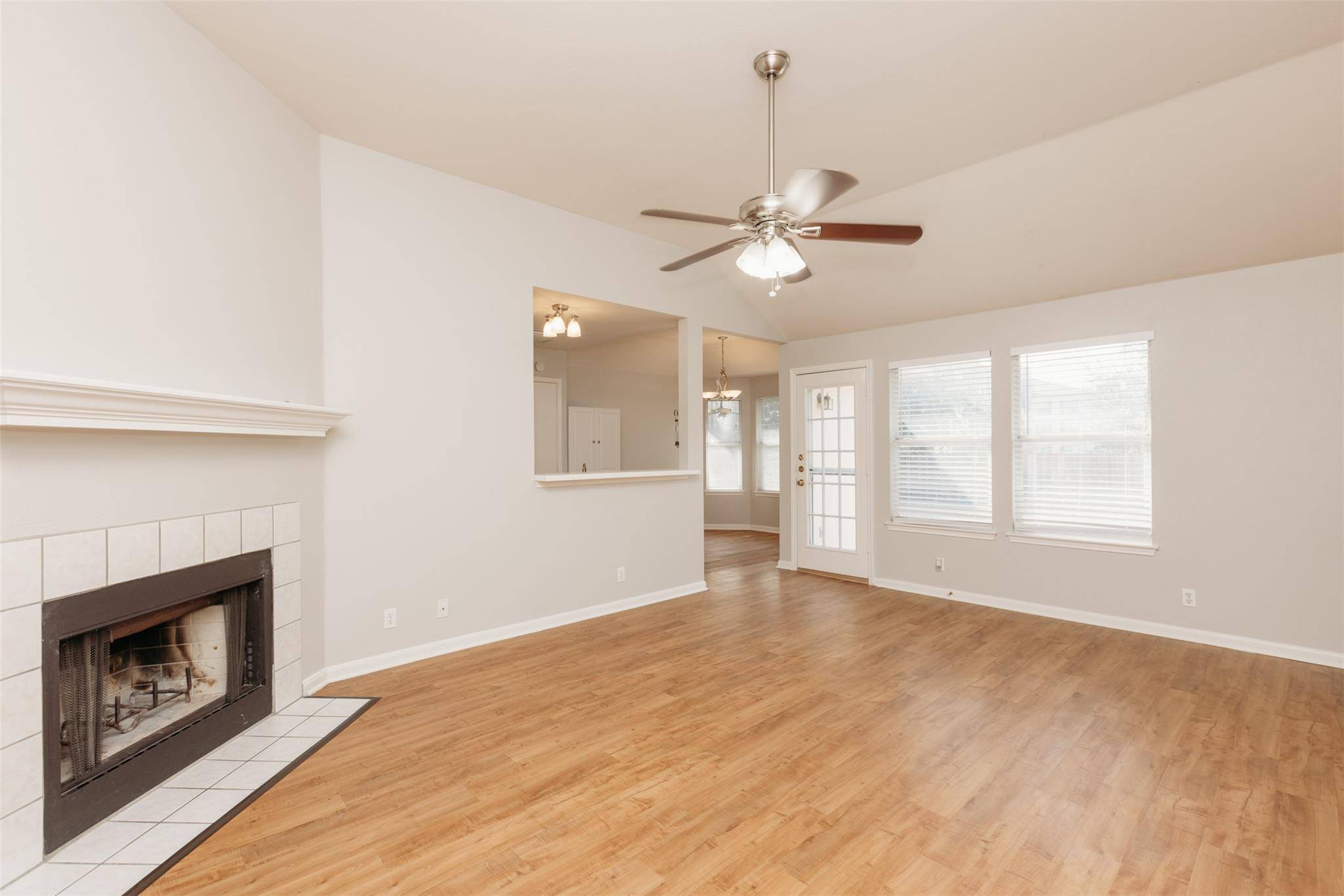 704 Red River LN, Leander, TX 78641