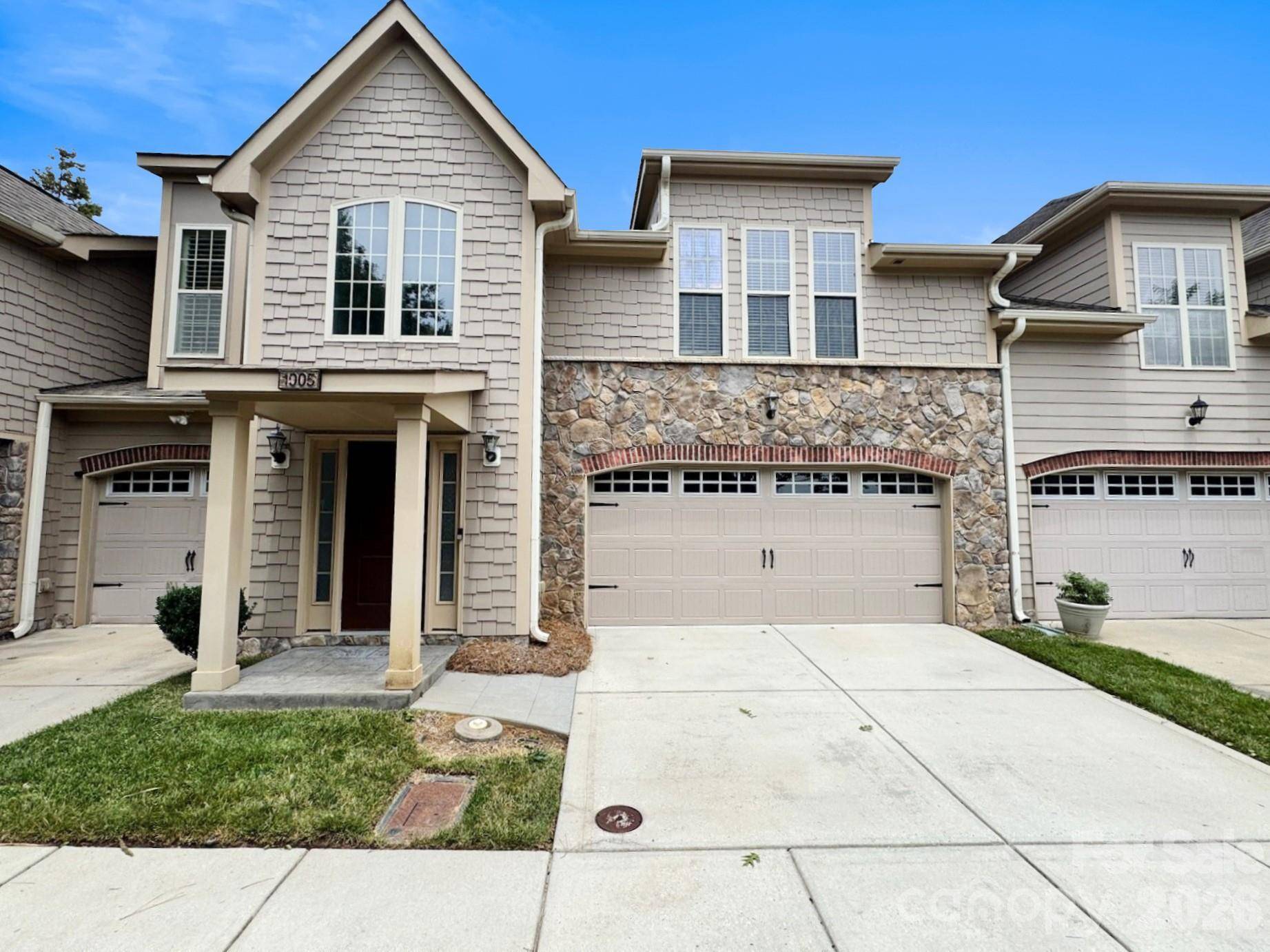 1005 Stuarts Landing DR, Cramerton, NC 28032