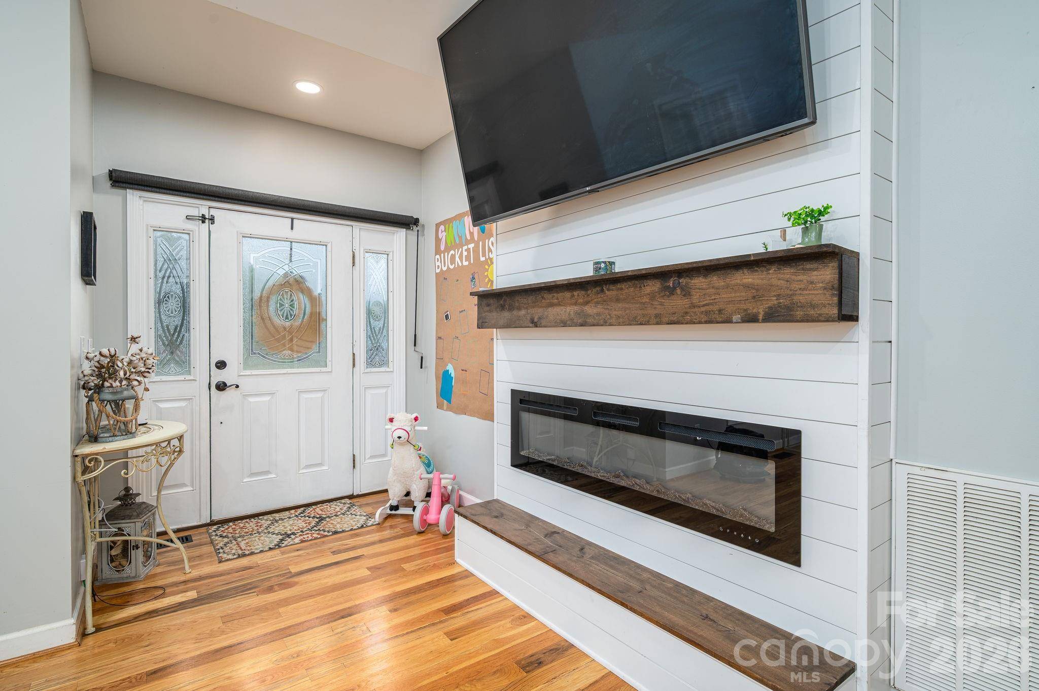 142 Azalea DR, Connelly Springs, NC 28612