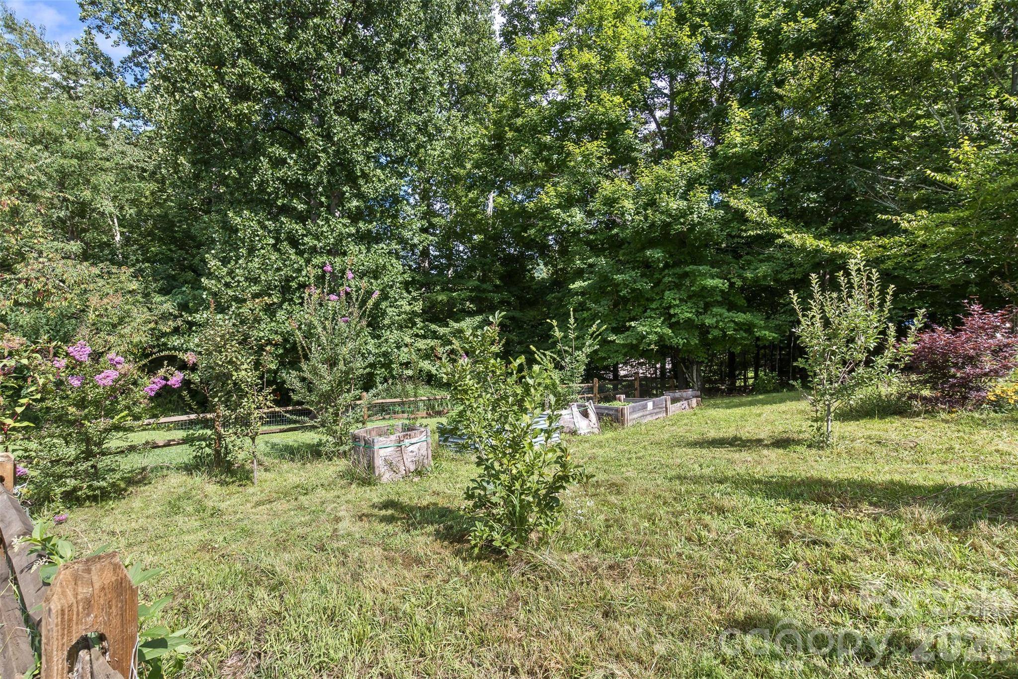 25 Asa CT, Black Mountain, NC 28711