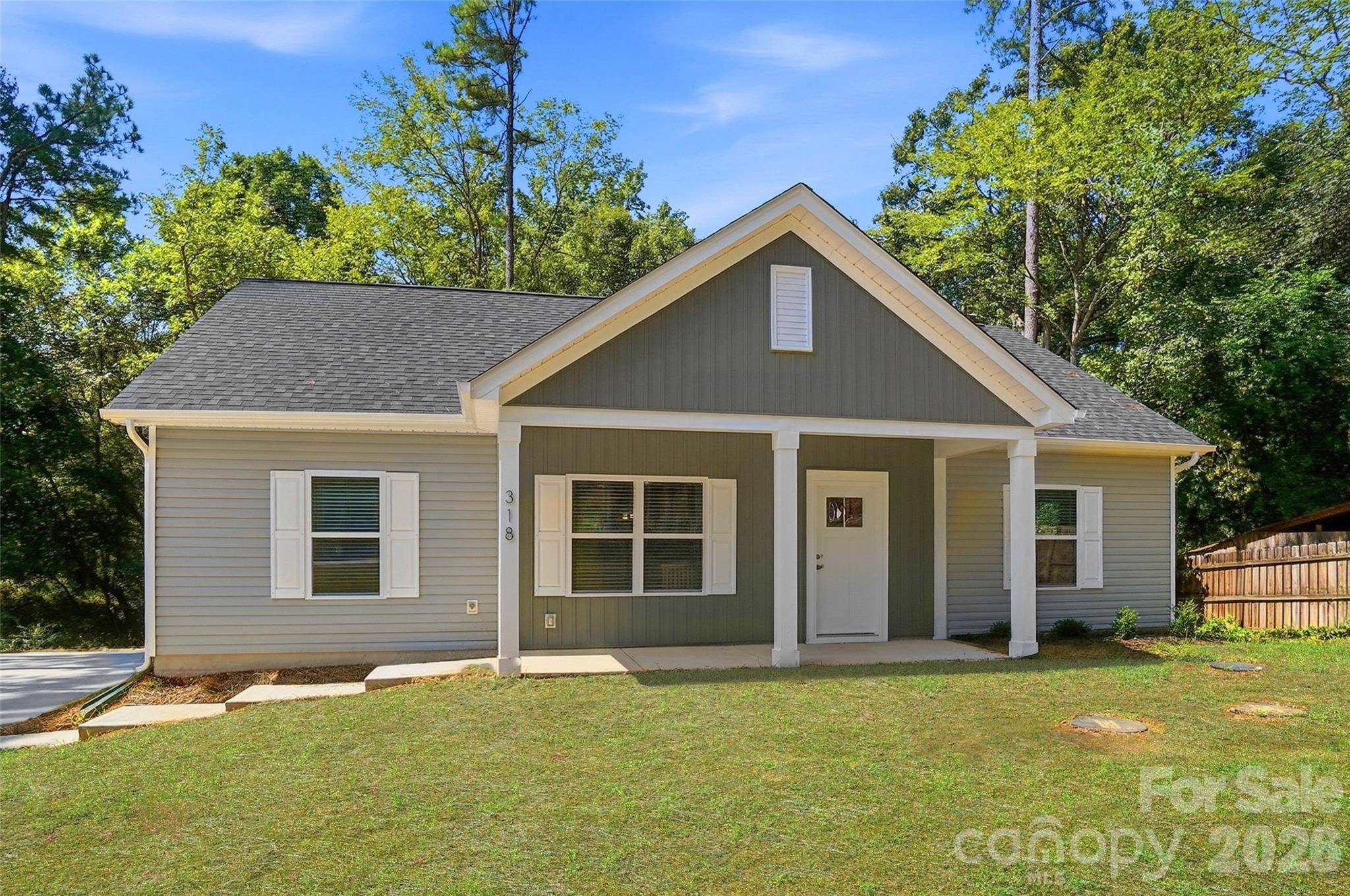 318 Honeywood LN, Monroe, NC 28110