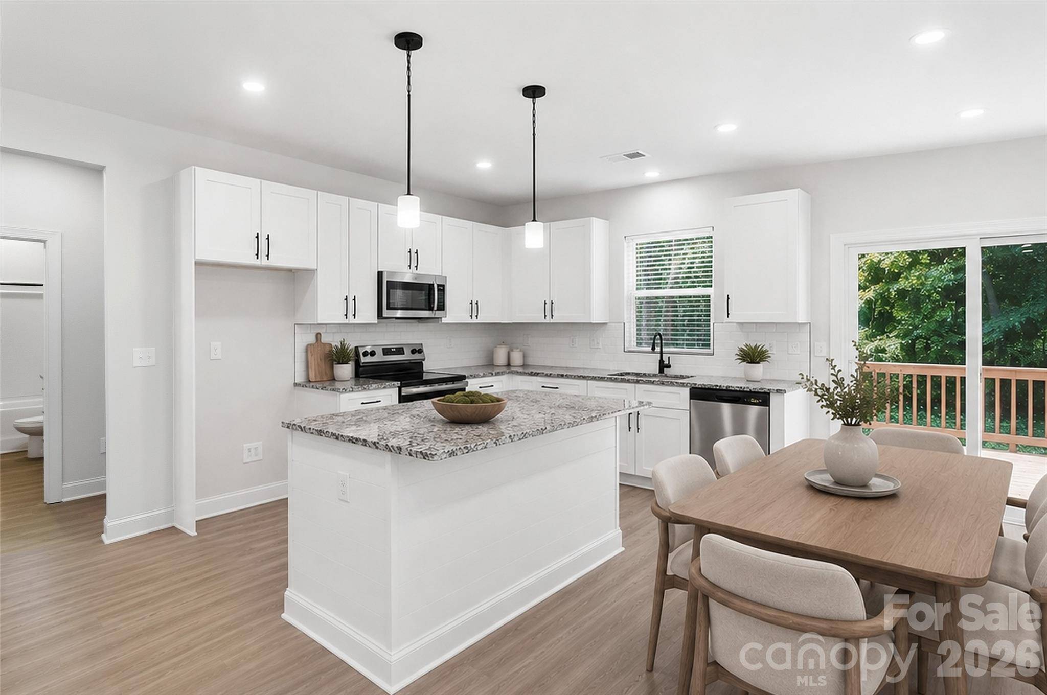 318 Honeywood LN, Monroe, NC 28110
