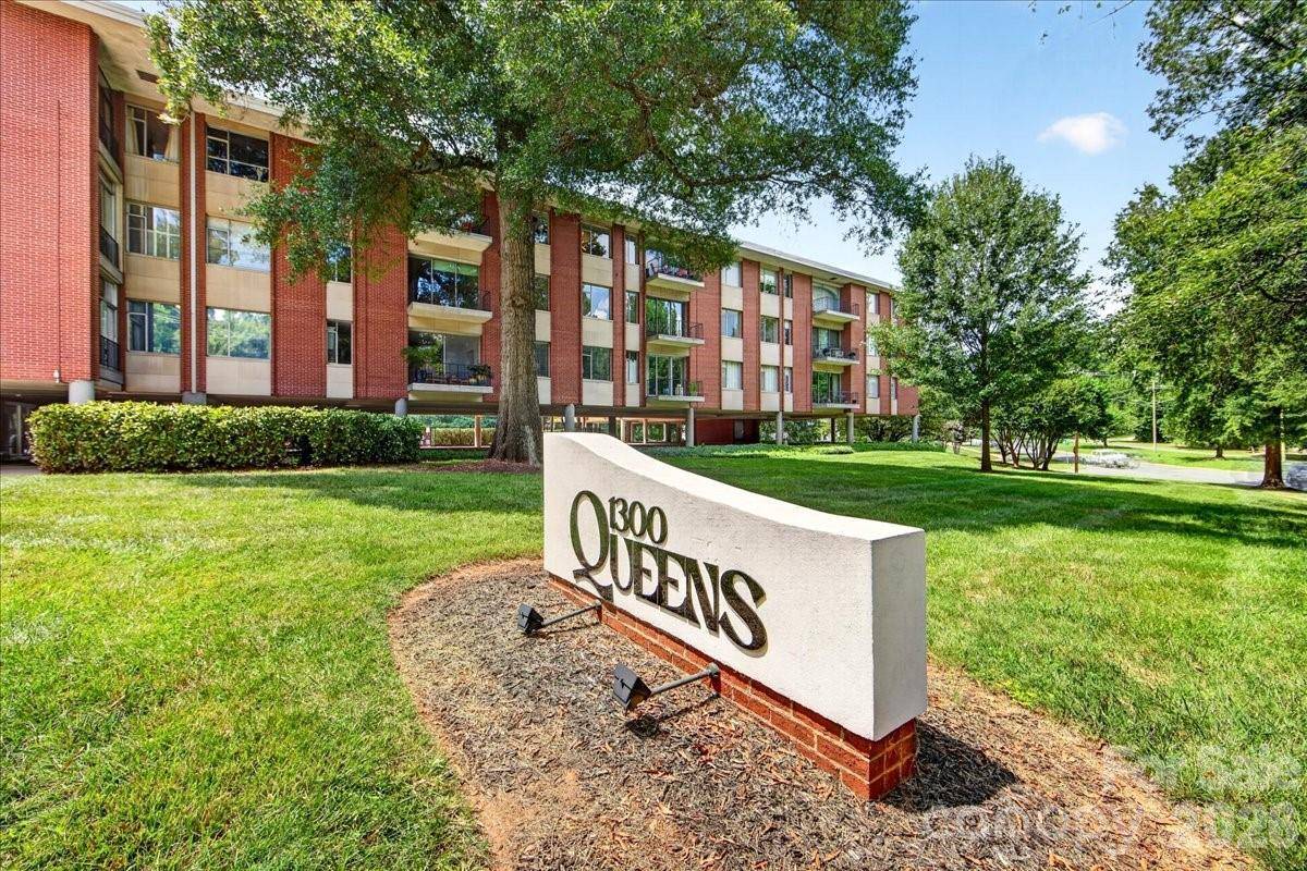 1300 Queens RD #209, Charlotte, NC 28207