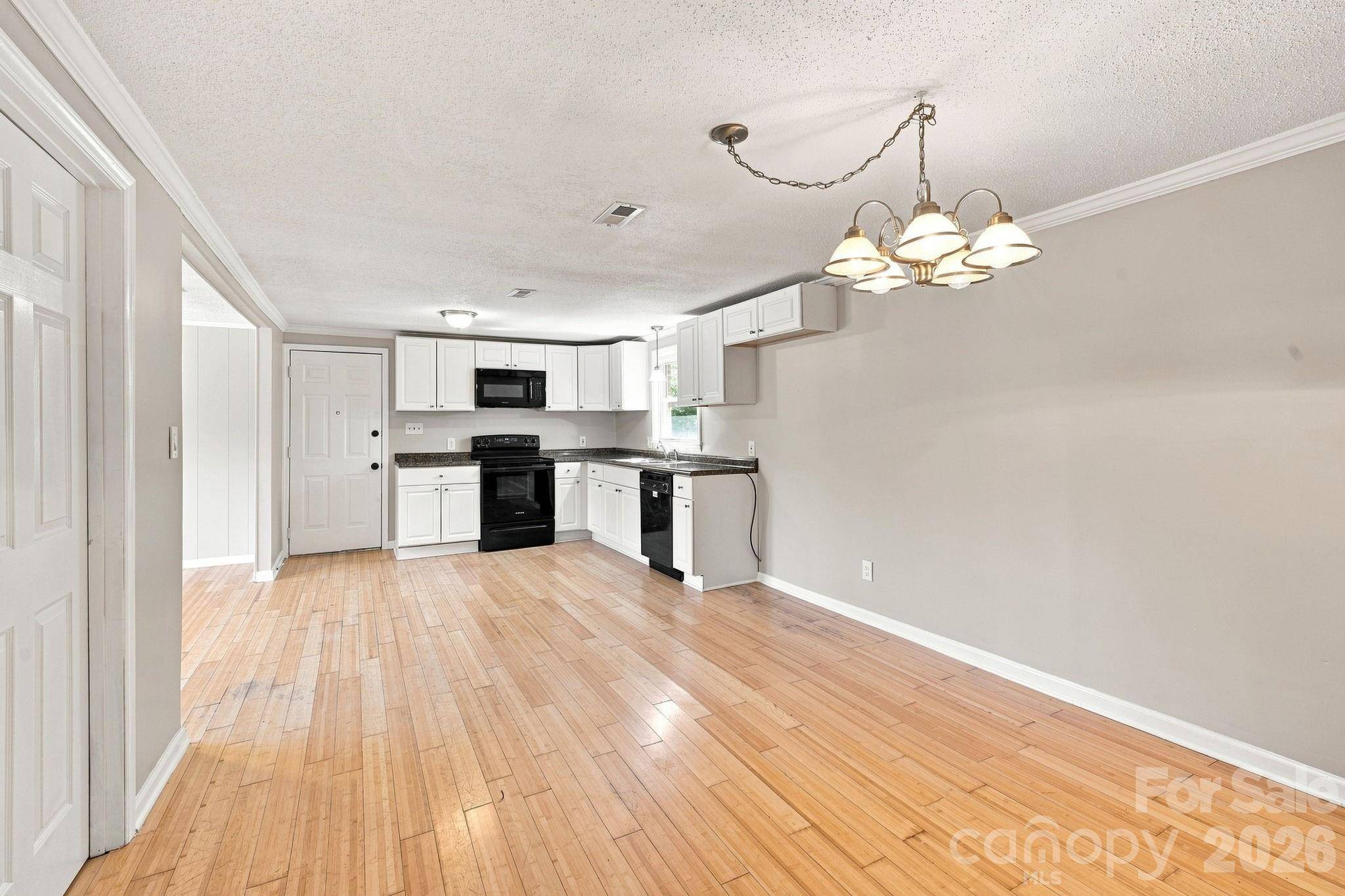 1021 S Caldwell AVE, Newton, NC 28658