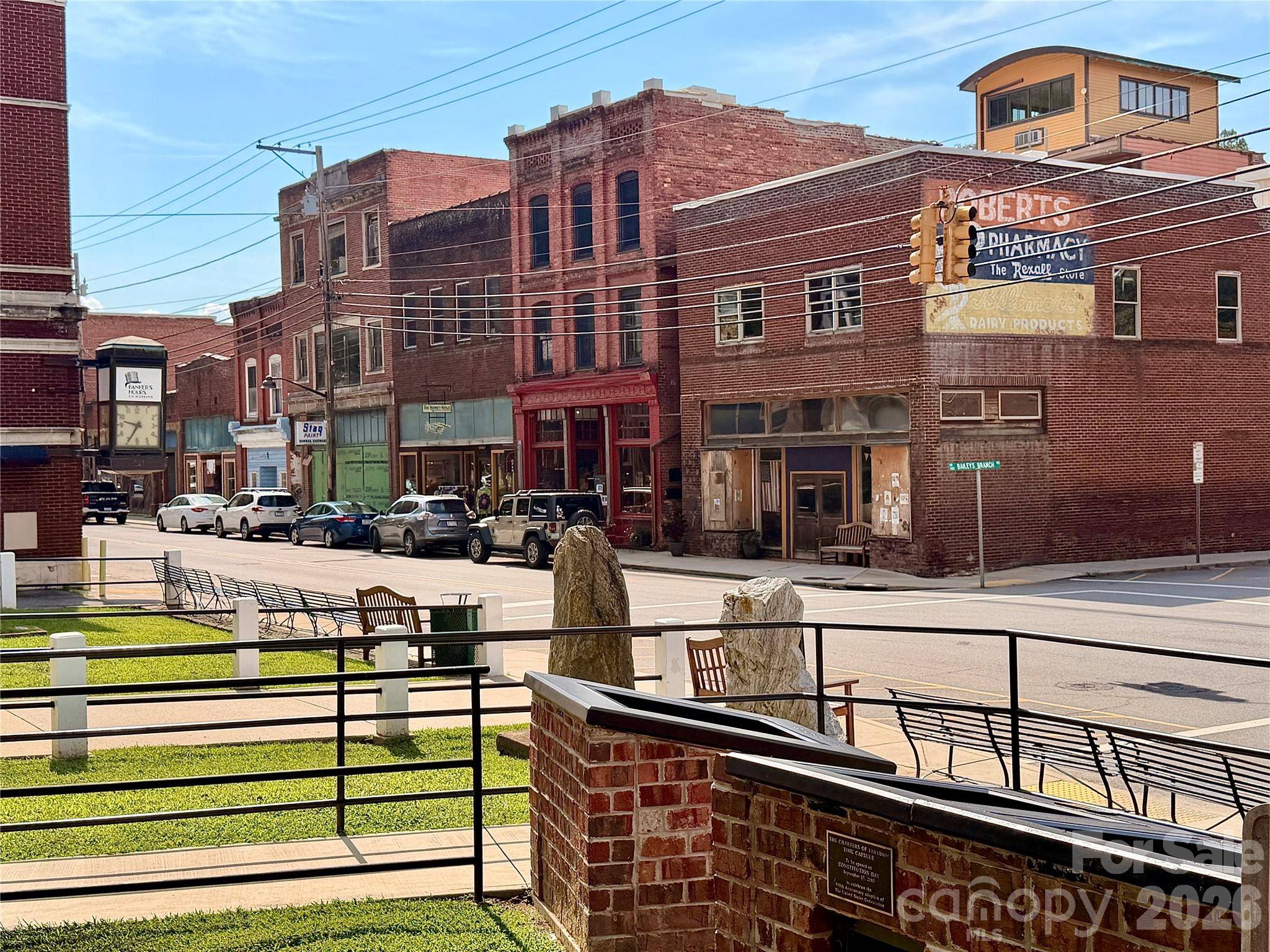 20 S Main ST, Marshall, NC 28753