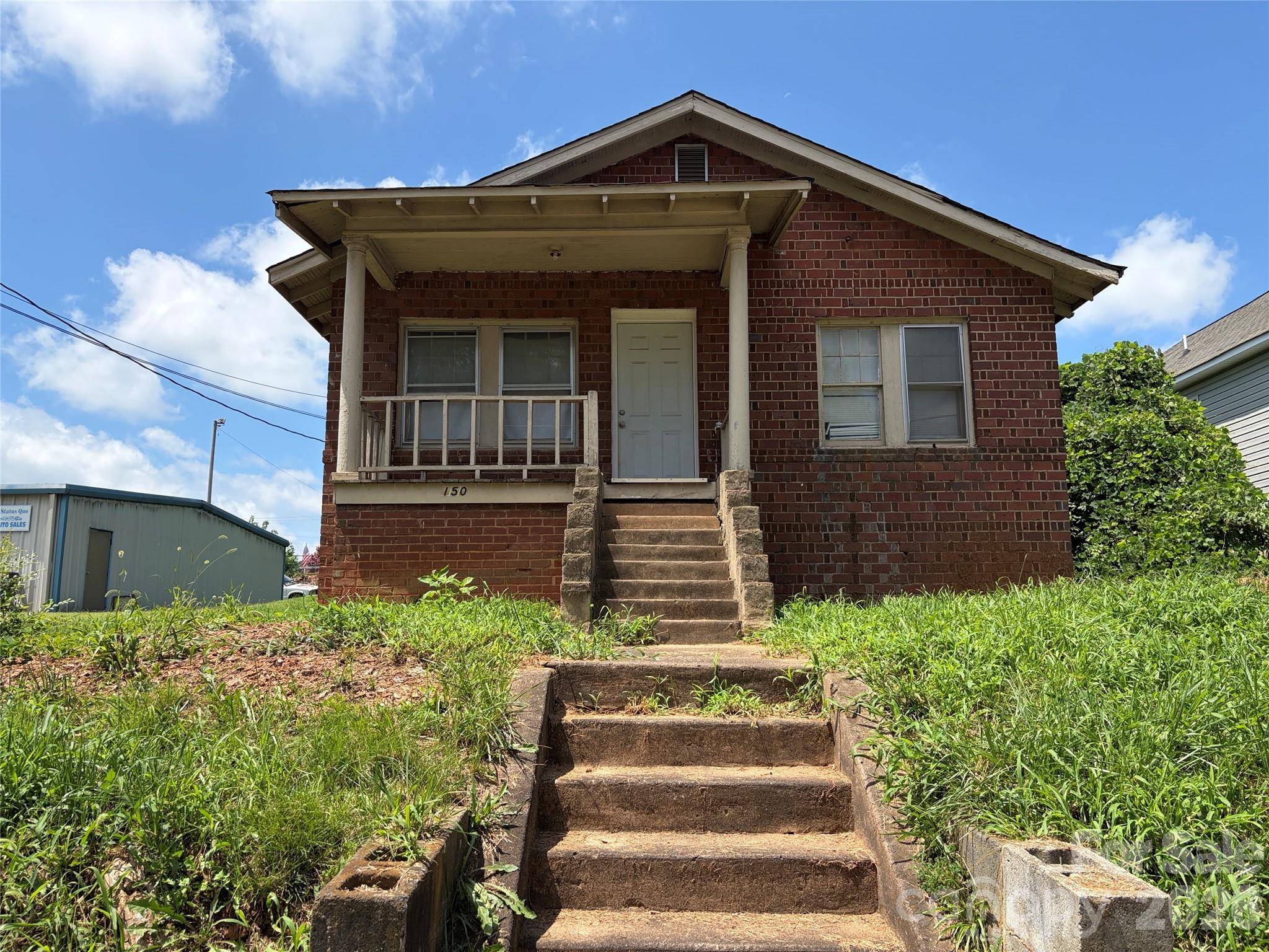 150 Woodlawn DR, Statesville, NC 28677