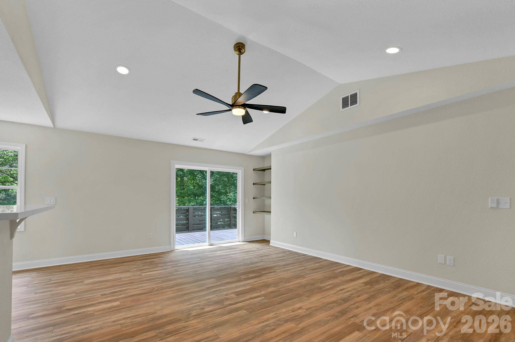 157 Scarlett Ridge DR, Marshall, NC 28753